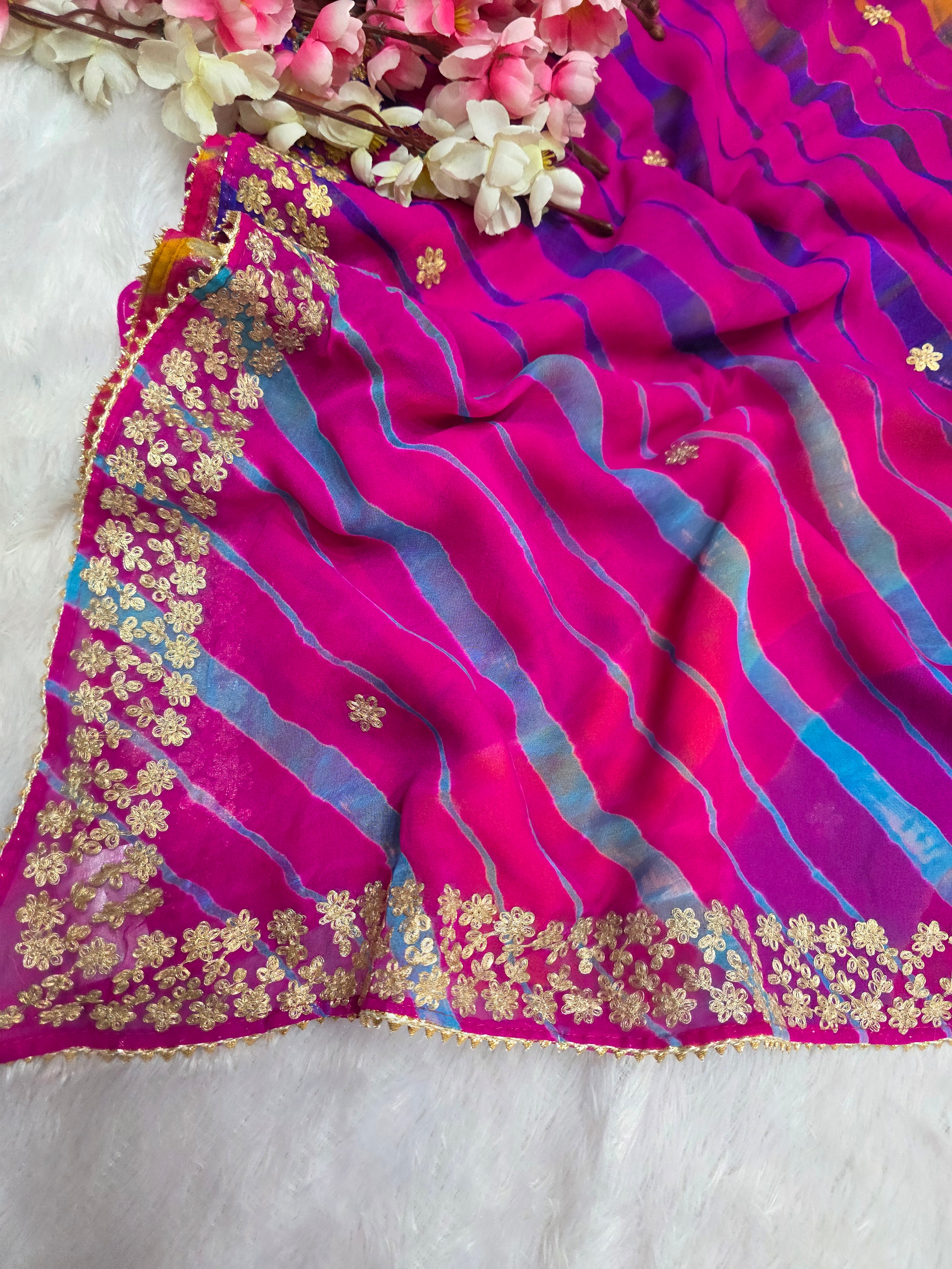 सुंदर पित्त वर्क के साथ शुद्ध राजस्थानी ओजरिया जॉर्जेट पचरंगी लहरिया साड़ी