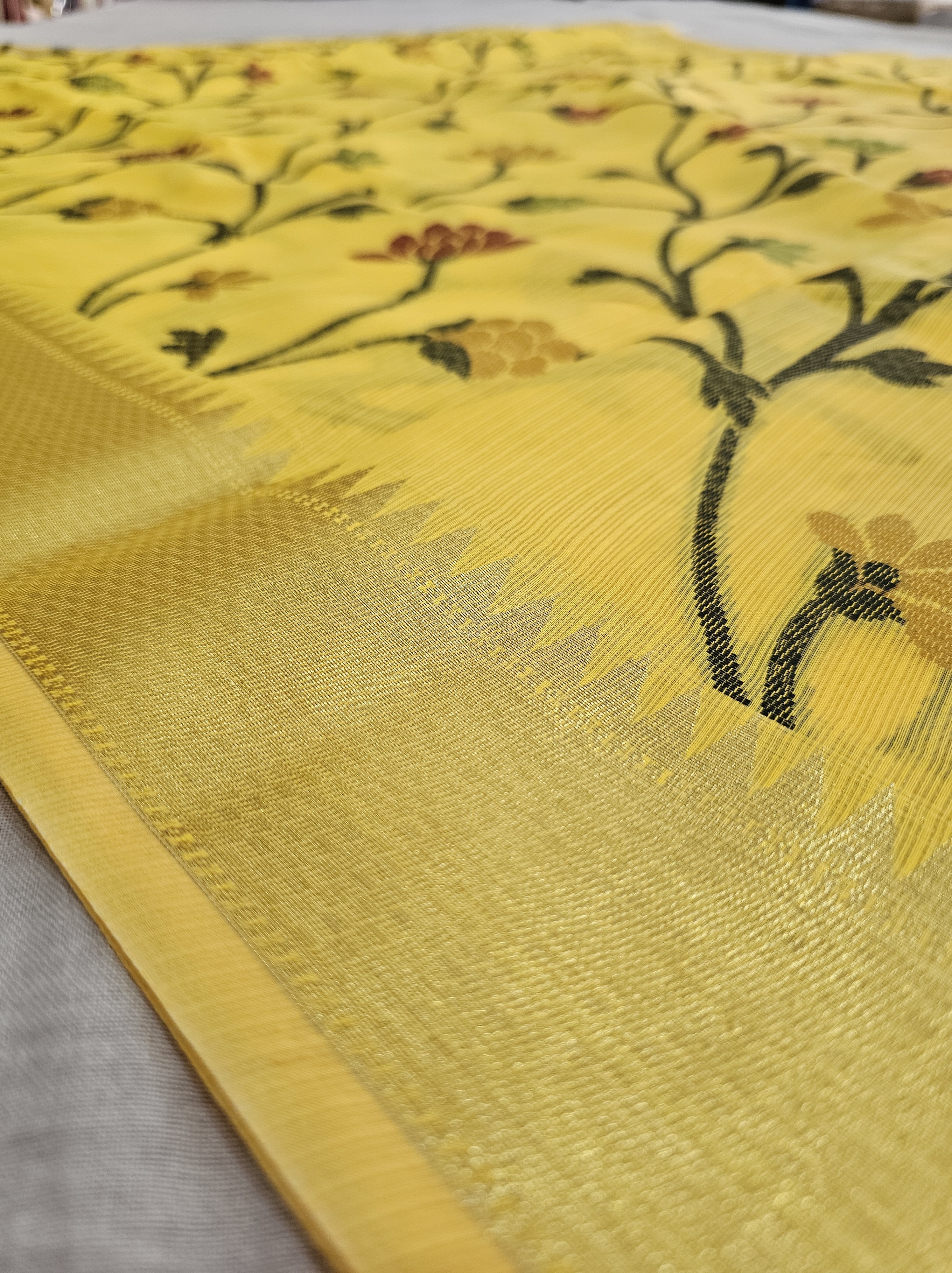550002 Banarasi Soft Silk Saree With Resham Weaving - Yellow