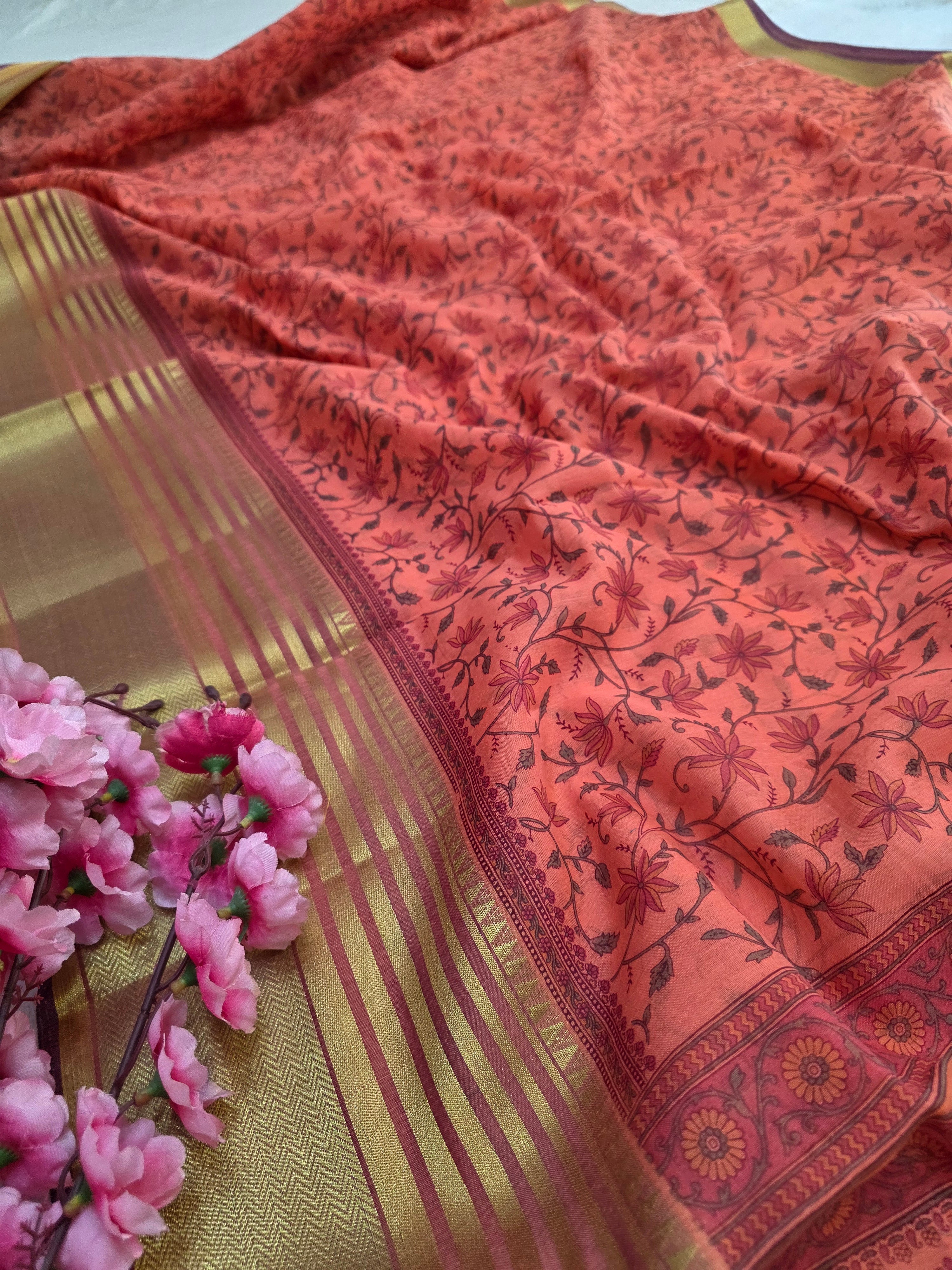 595002 शुद्ध कोटा डोरिया हैंडब्लॉक्ड प्रिंटेड साड़ी