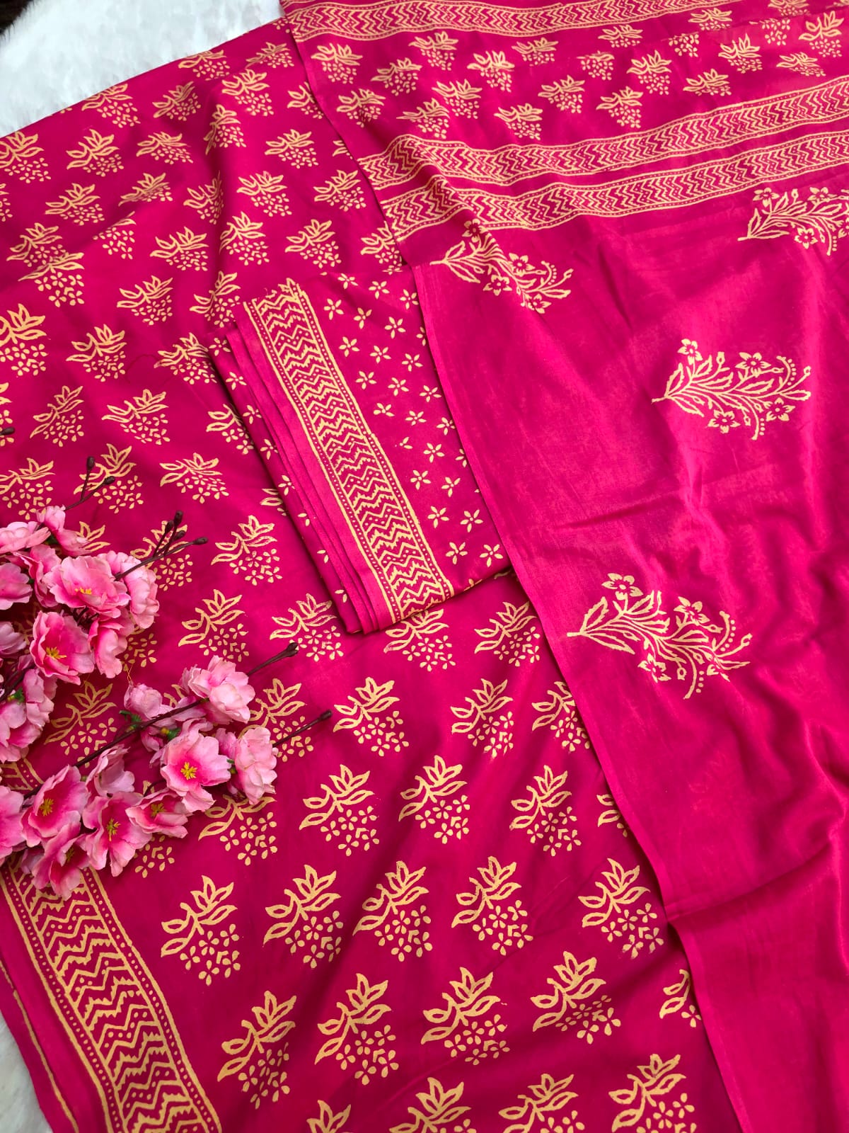 804006 Pure Malmal Cotton Hand Block Print Unstitched Suit