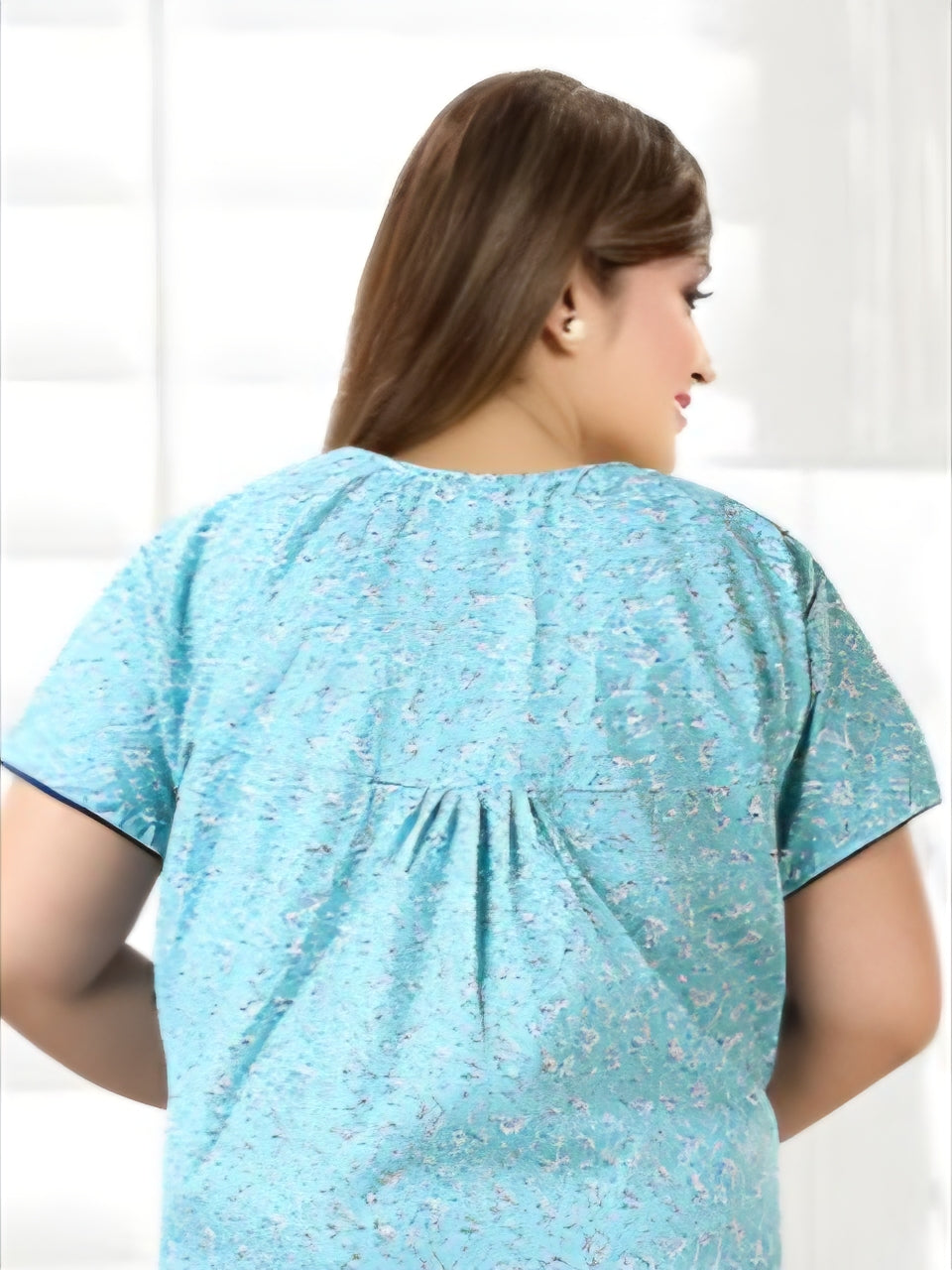 888002 Very Soft And Comfortable Night Gown with One Side Pocket - Light Green