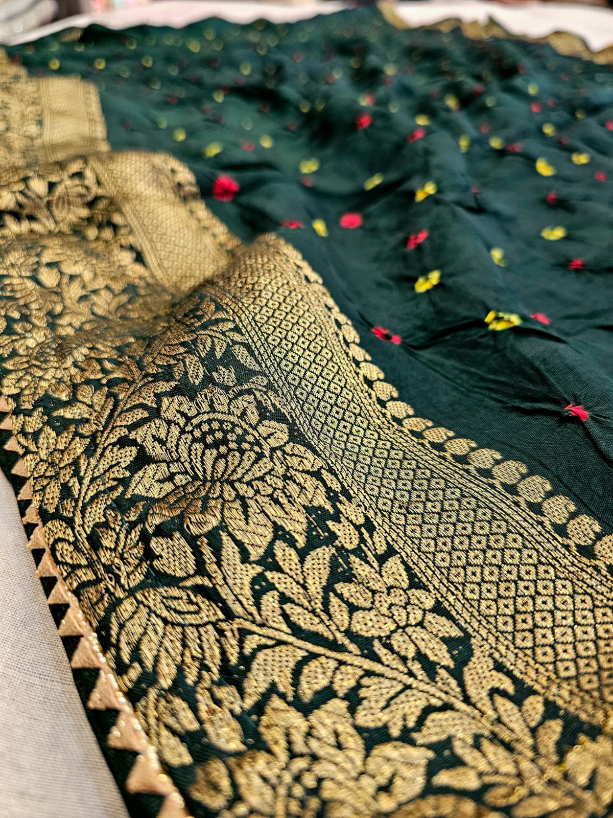 780018 Original Rajasthani Hand Bandhani Saree with Zari Work (711001) - Green