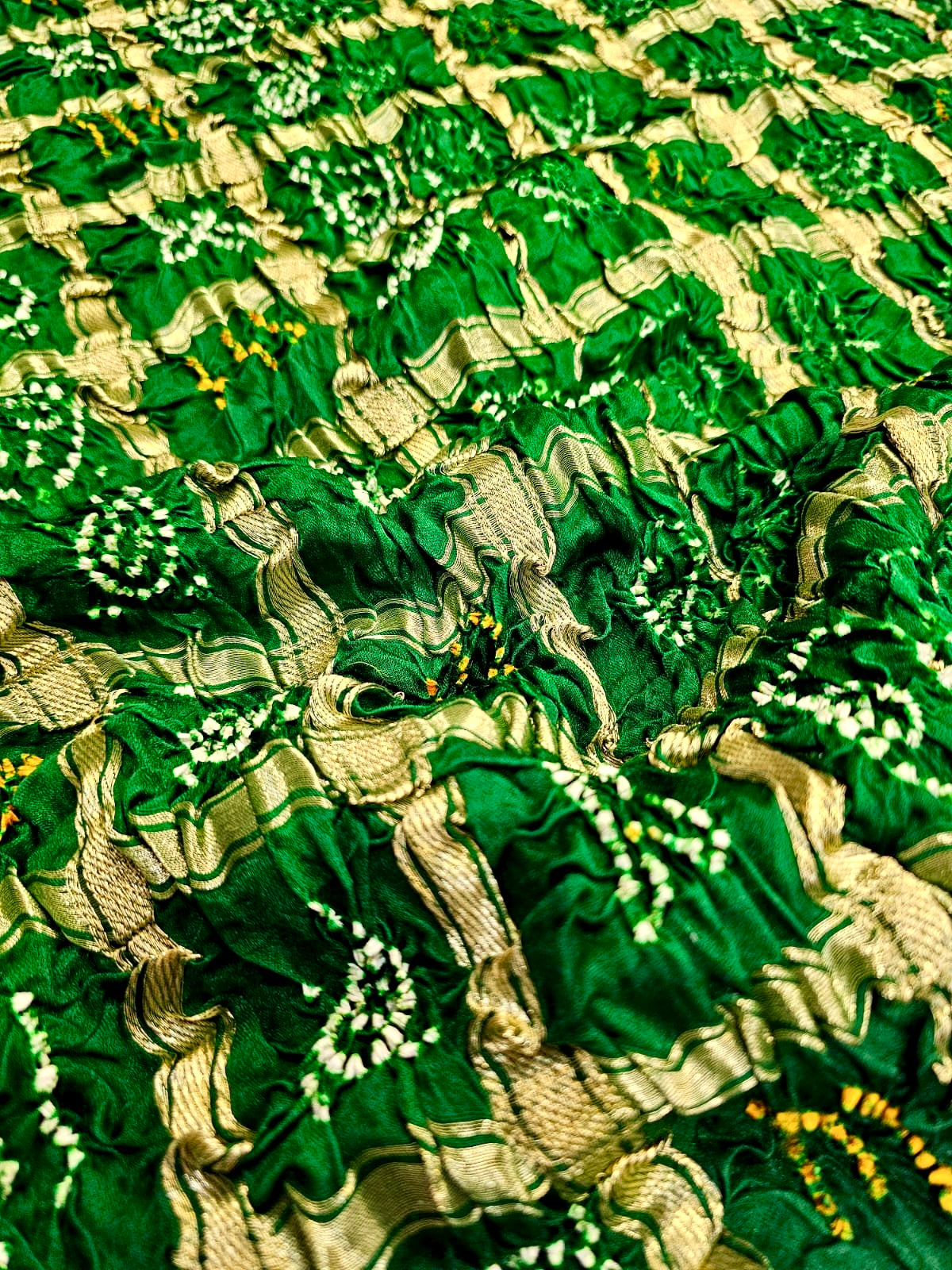 521003 प्रीमियम बंधनी घाटचोला साड़ी - हरा