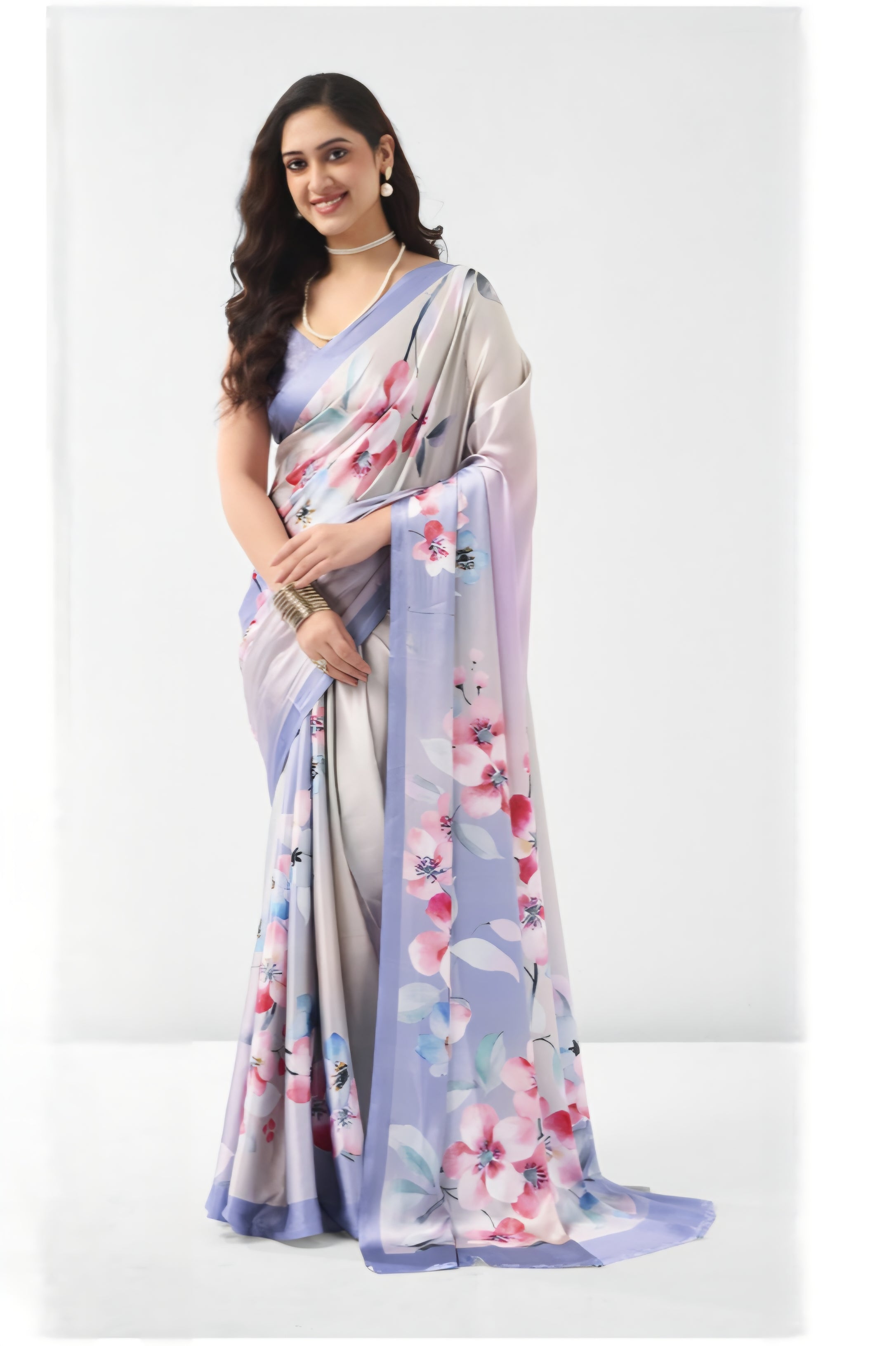 698008 फ्लावर प्रिंट इटैलियन क्रेप सिल्क साड़ी