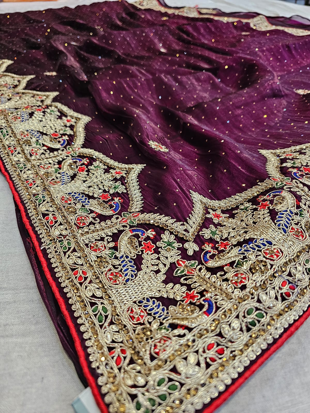 0666 प्रीमियम राजस्थानी शुद्ध चिनॉन सिल्क जल हैंडवर्क साड़ी