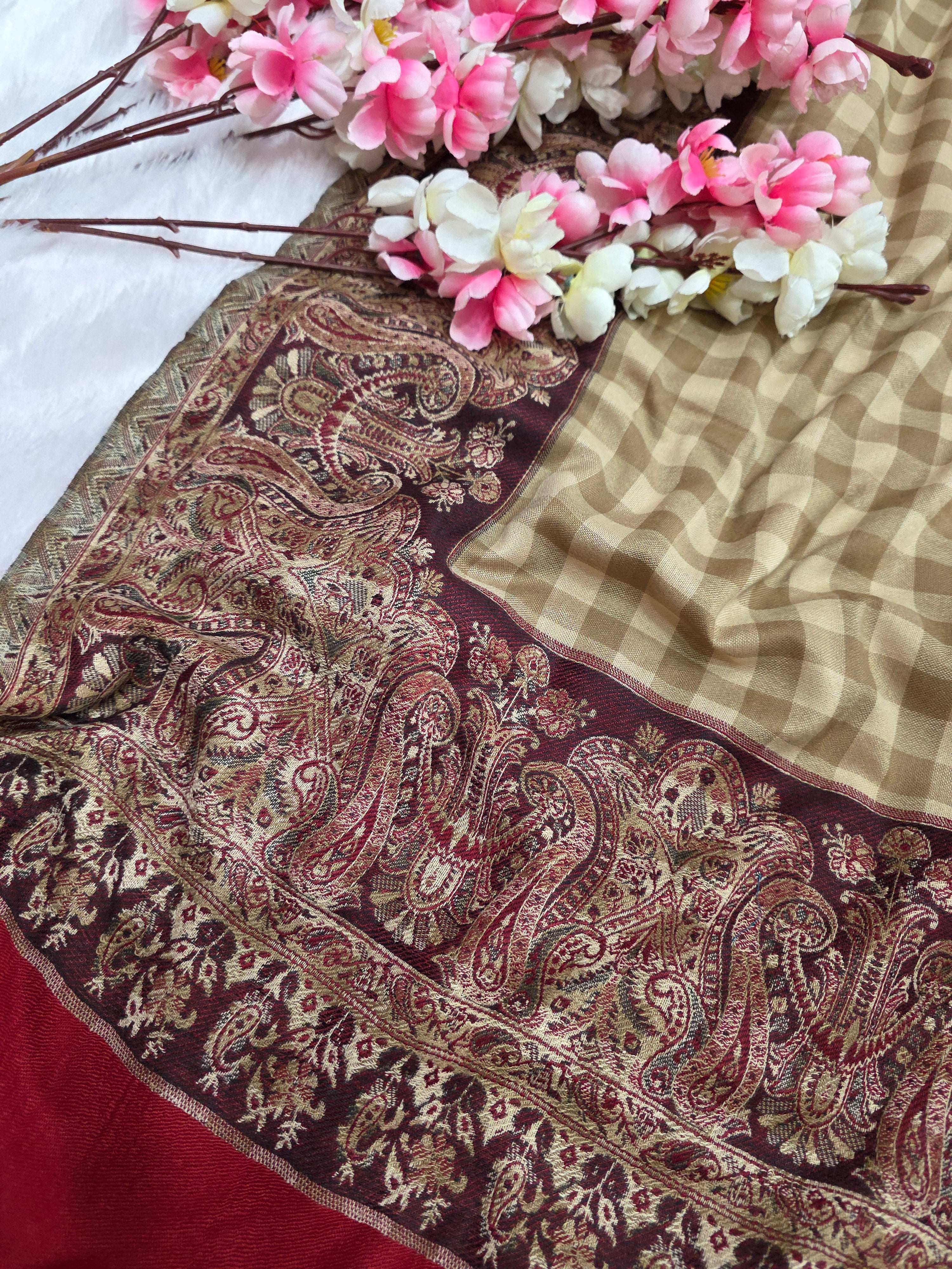 10405 Very Soft and Worm Woolen Shawl - Beige