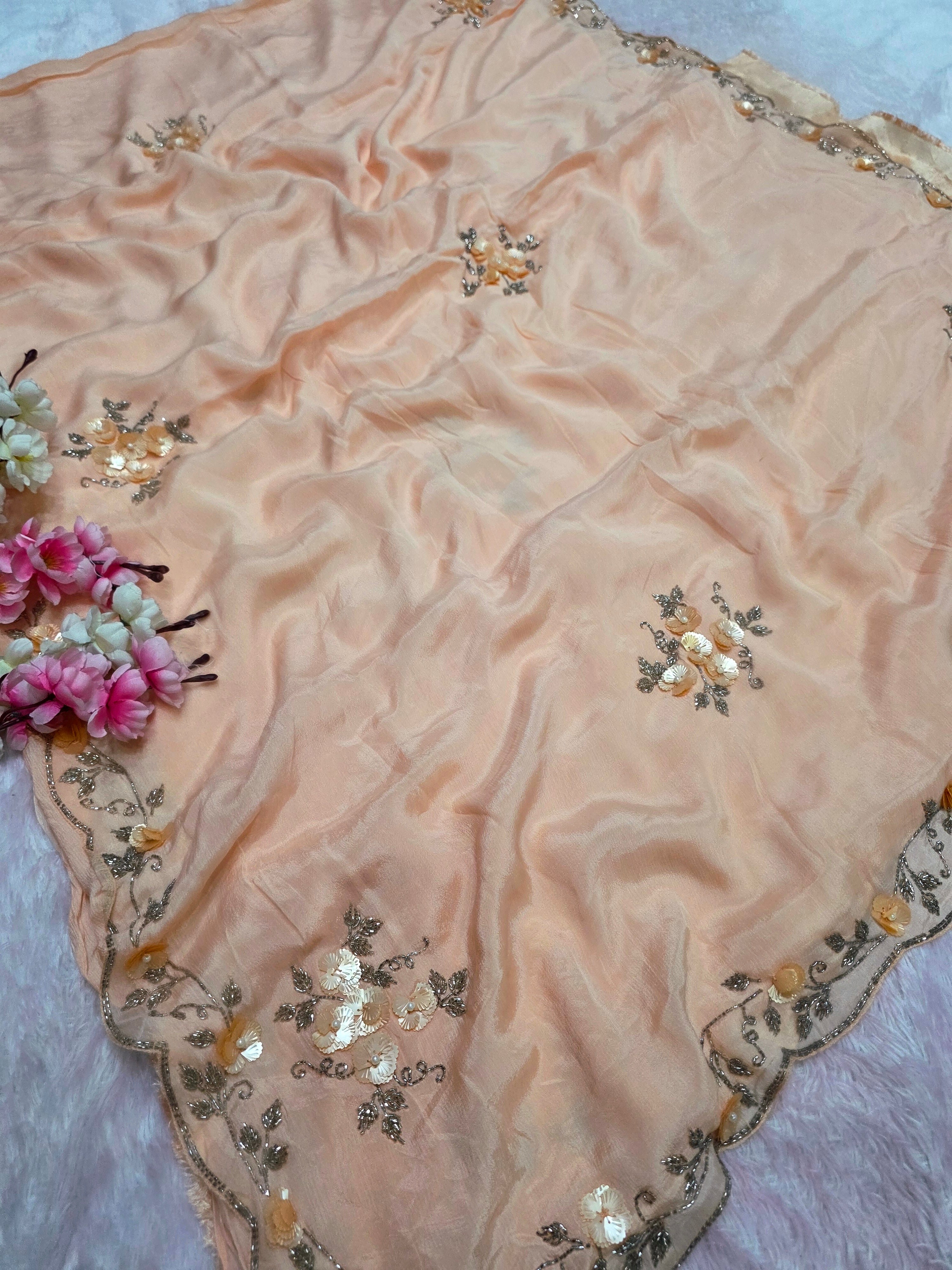 164002 शुद्ध ओपरा सिल्क डिजाइनर छायांकित साड़ी भारी कटदाना हाथ के काम के साथ