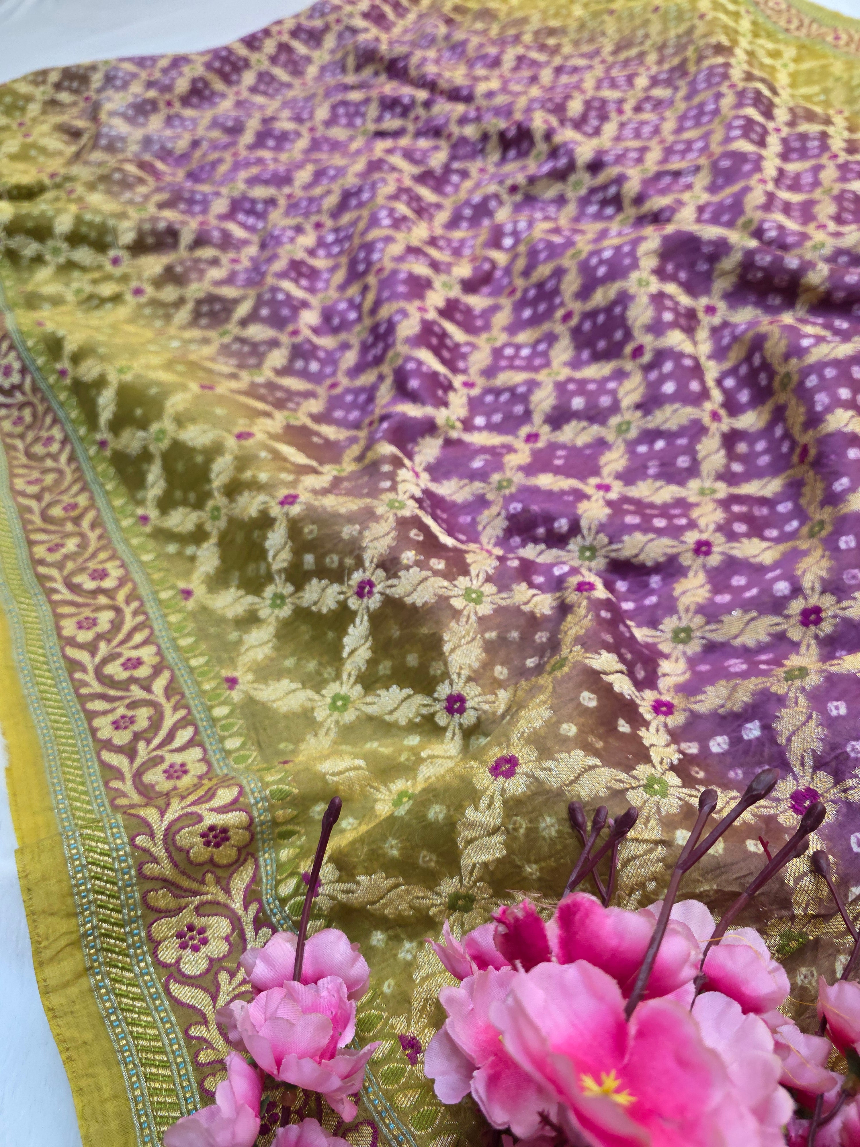 683007 रॉयल राजस्थानी गज्जी सिल्क मल्टी कलर राजस्थानी बंधनी साड़ी गोटा और ज़री वर्क के साथ