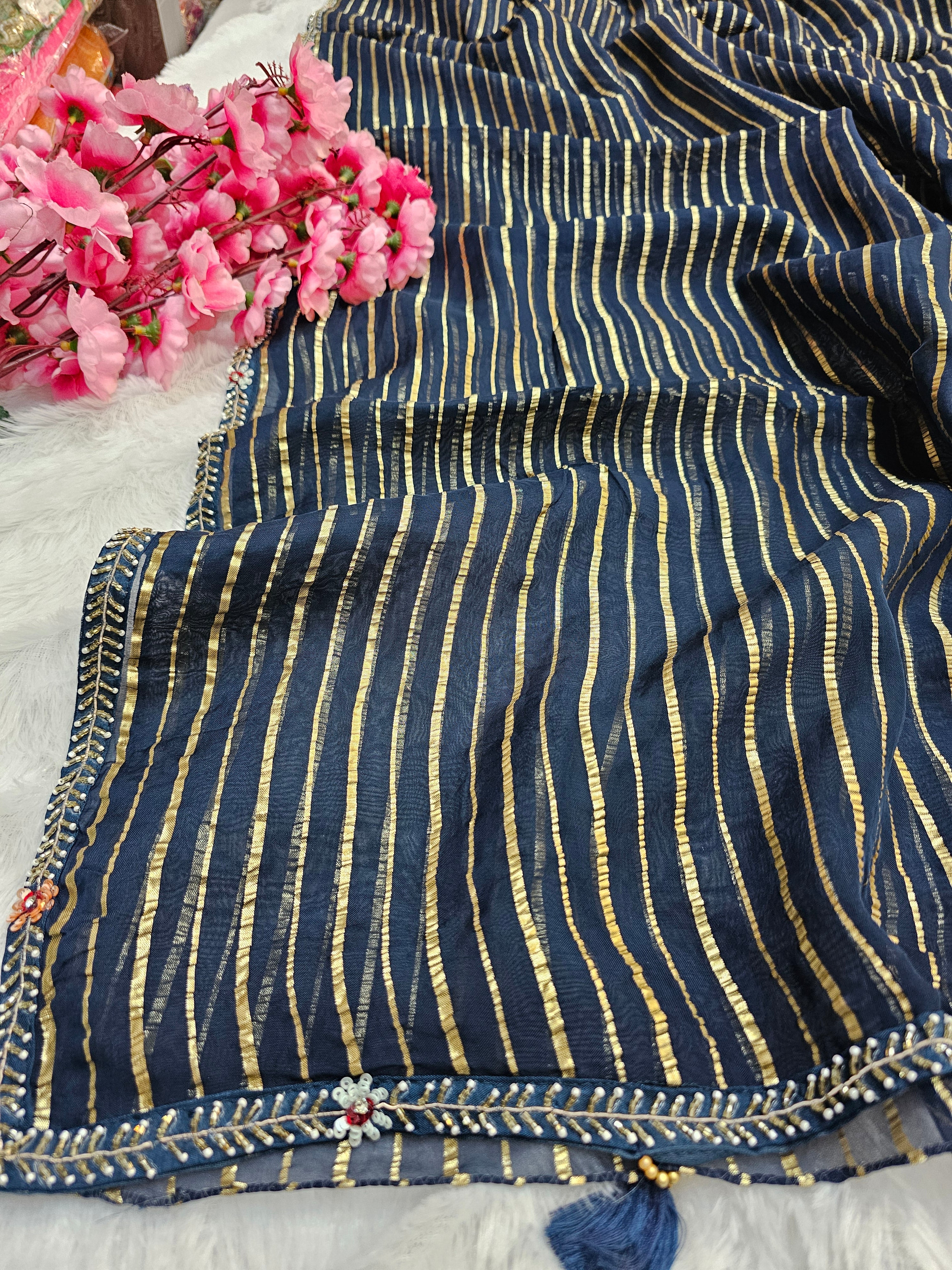 120002 नेवी ब्लू प्रीमियम डिज़ाइनर साड़ी भारी ब्लाउज के साथ