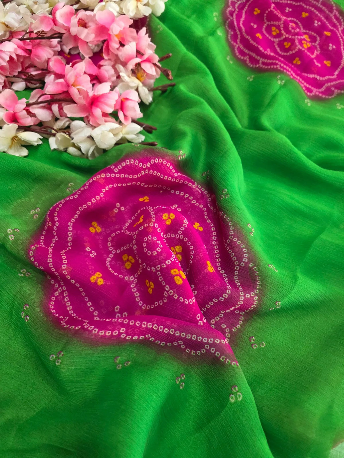 CA1486 Lightweight Elegant Semi Chiffon Bandhani Print Saree - Green Pink