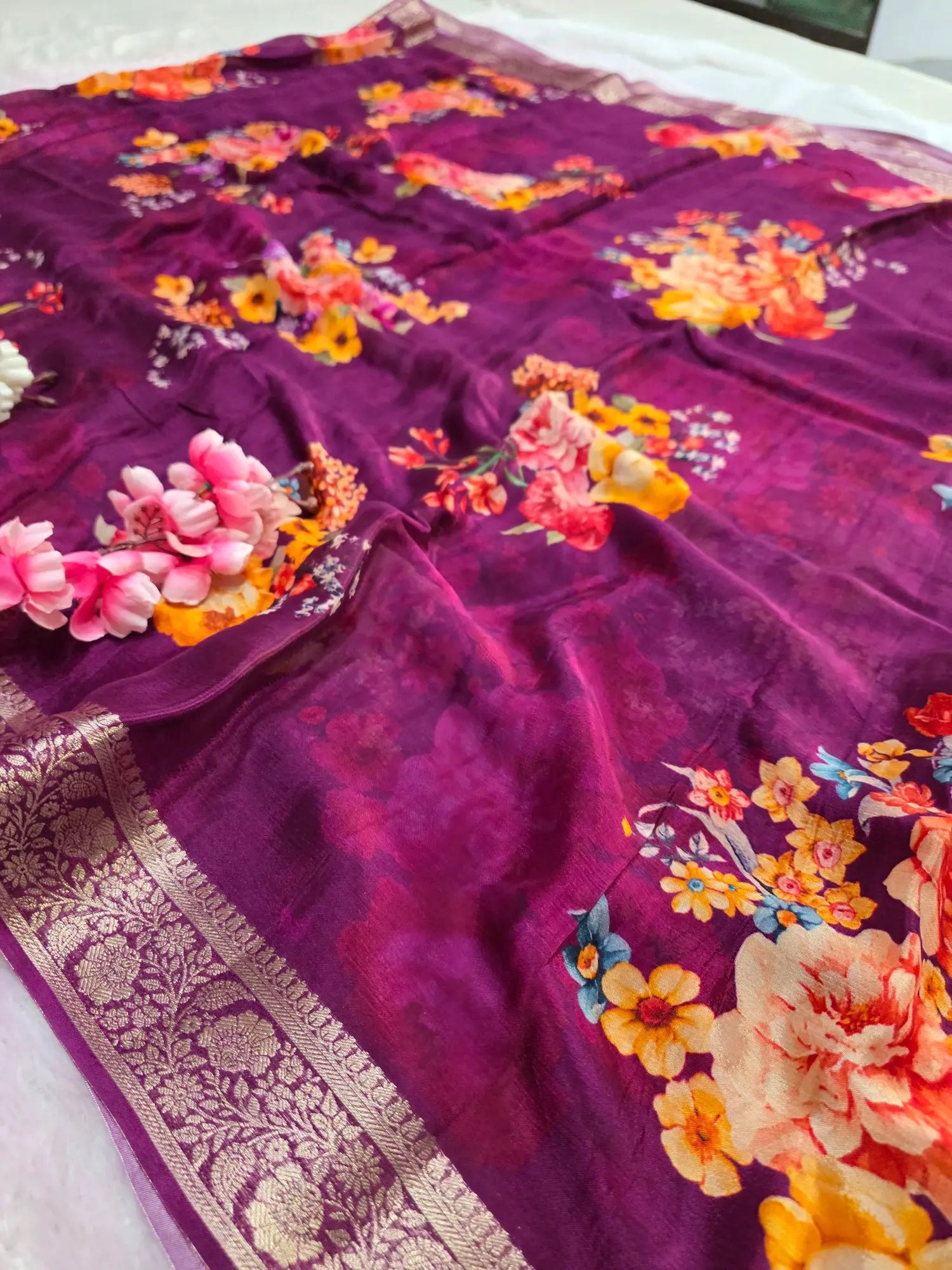 CA0994 Chitra Exclusive Pure Chinon Silk Flower Printed Saree With Zari Border