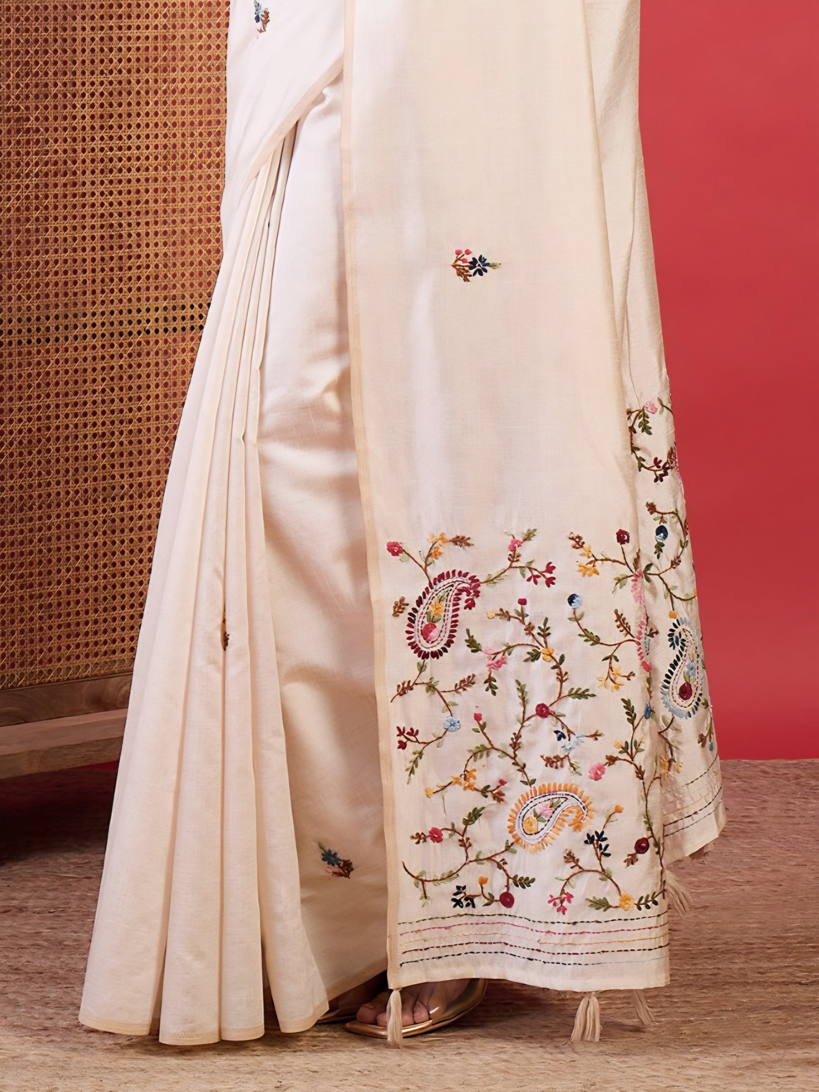 995003 Beautiful Semi Tussar Silk Hand Made Premium Suta Embroidery Saree