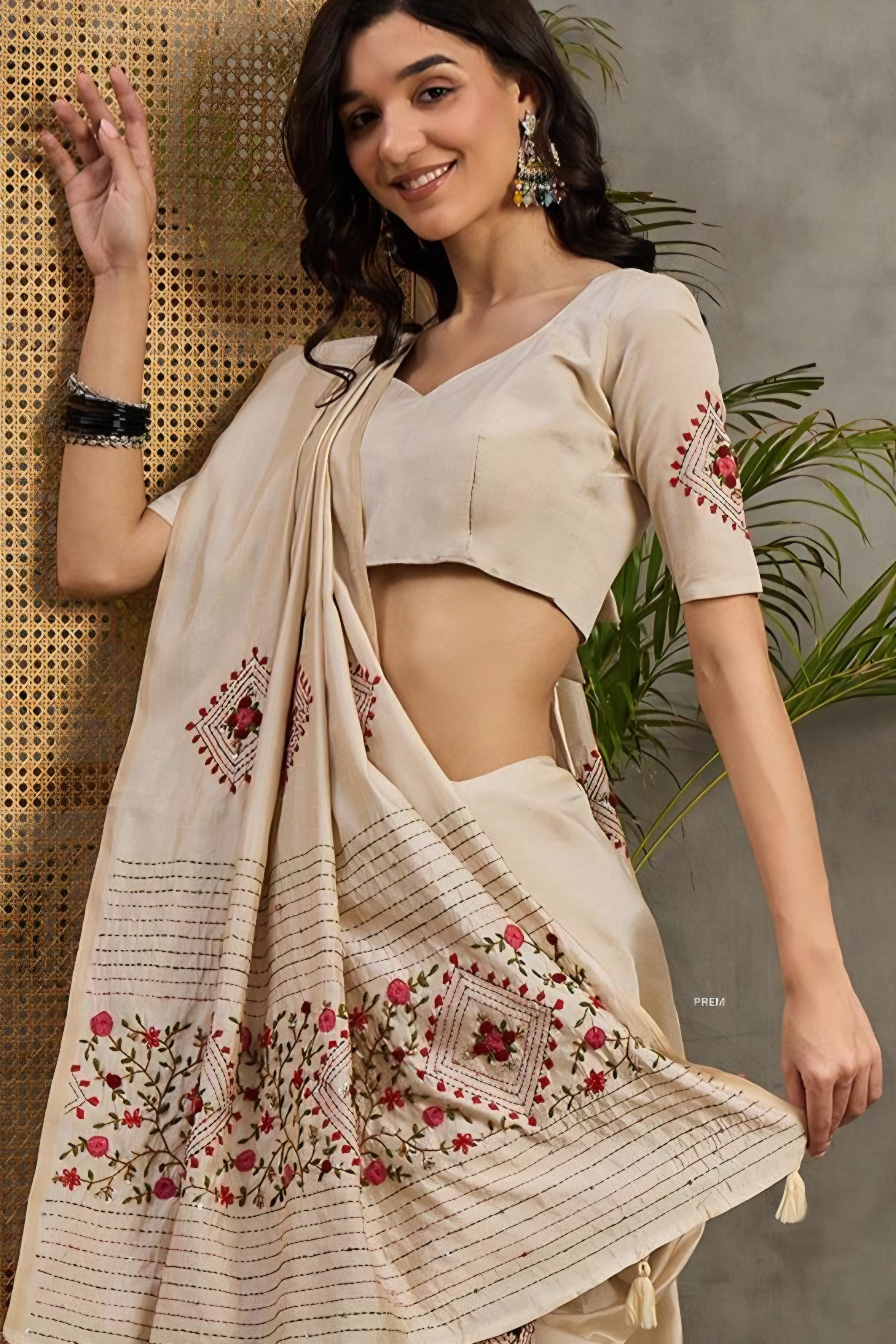 995002 Beautiful Semi Tussar Silk Hand Made Premium Suta Embroidery Saree