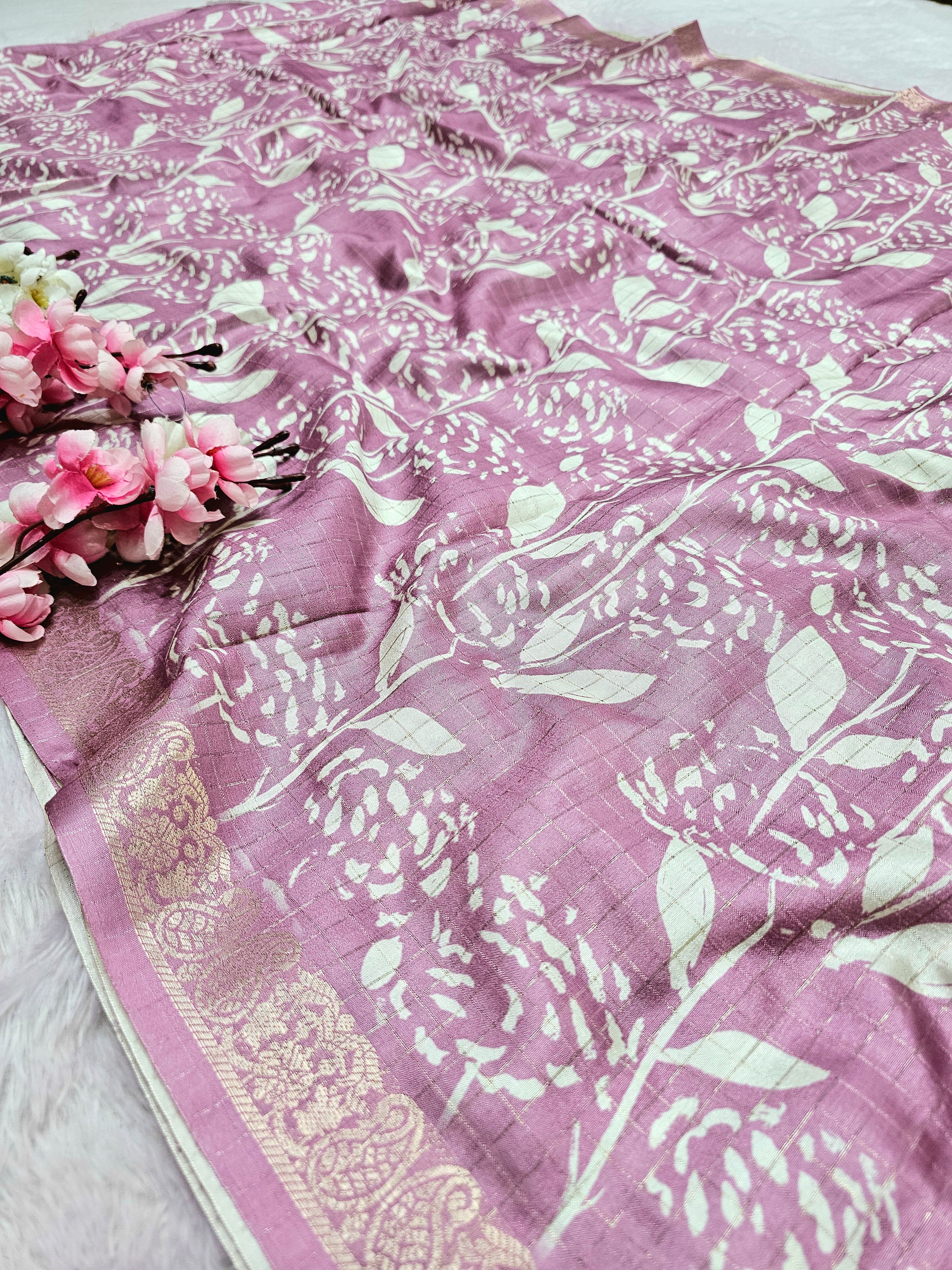 101103 Exclusive Soft Viscose Silk Printed Saree with Zari Weaving Checks