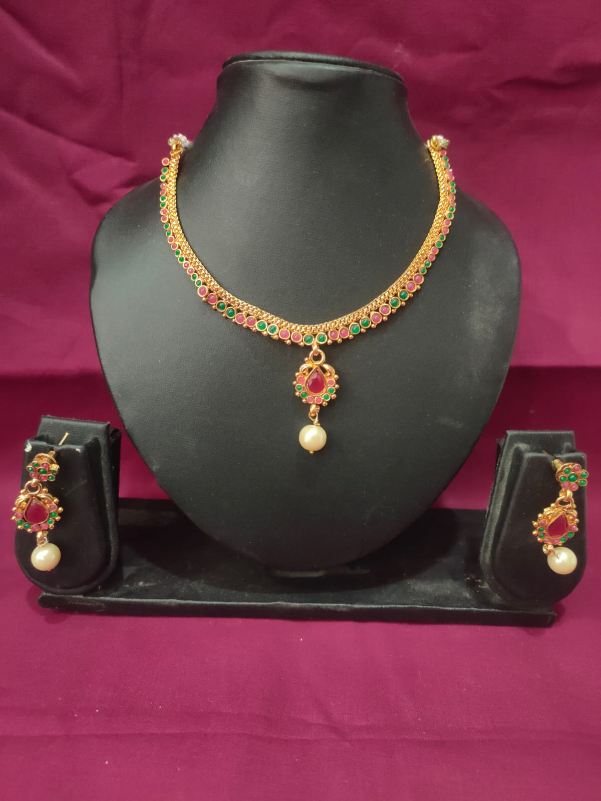 महिलाओं के लिए ग्लैमरस वेडिंग ज्वेलरी