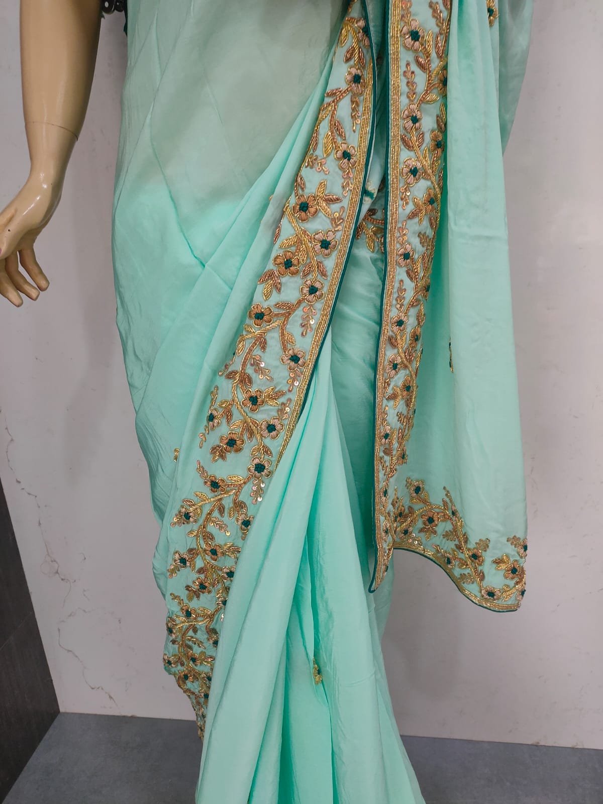 डिजाइनर पार्टी वियर शुद्ध ऑर्गेना सिल्क साड़ी