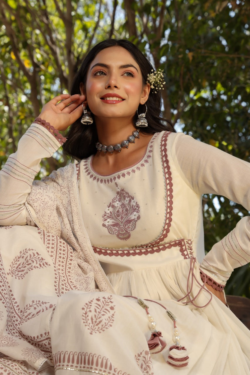 109007 Premium Designer Kurti with Dupatta