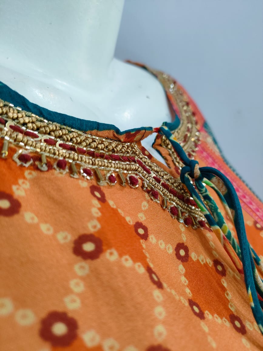 10543 Designer Crepe Silk Printed Kurti With Pant