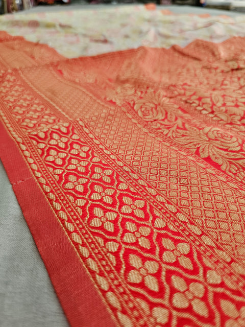 552004 Red And White Banarasi Soft Silk Saree With Zari Weaving