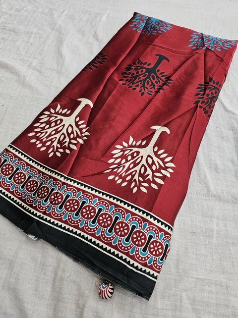 566008 Ajrakh Print Crepe Silk Saree - Red