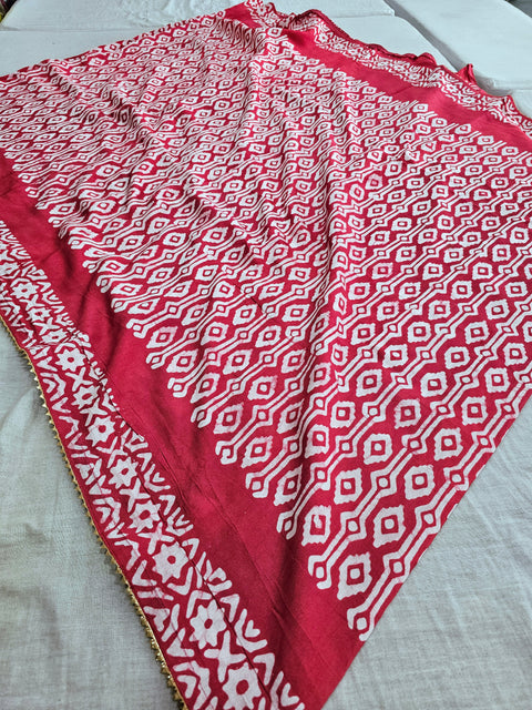 593003 Pure Soft Cotton Batik Printed Saree - red
