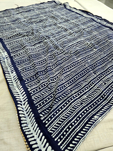 593004 Pure Soft Cotton Batik Printed Saree - blue