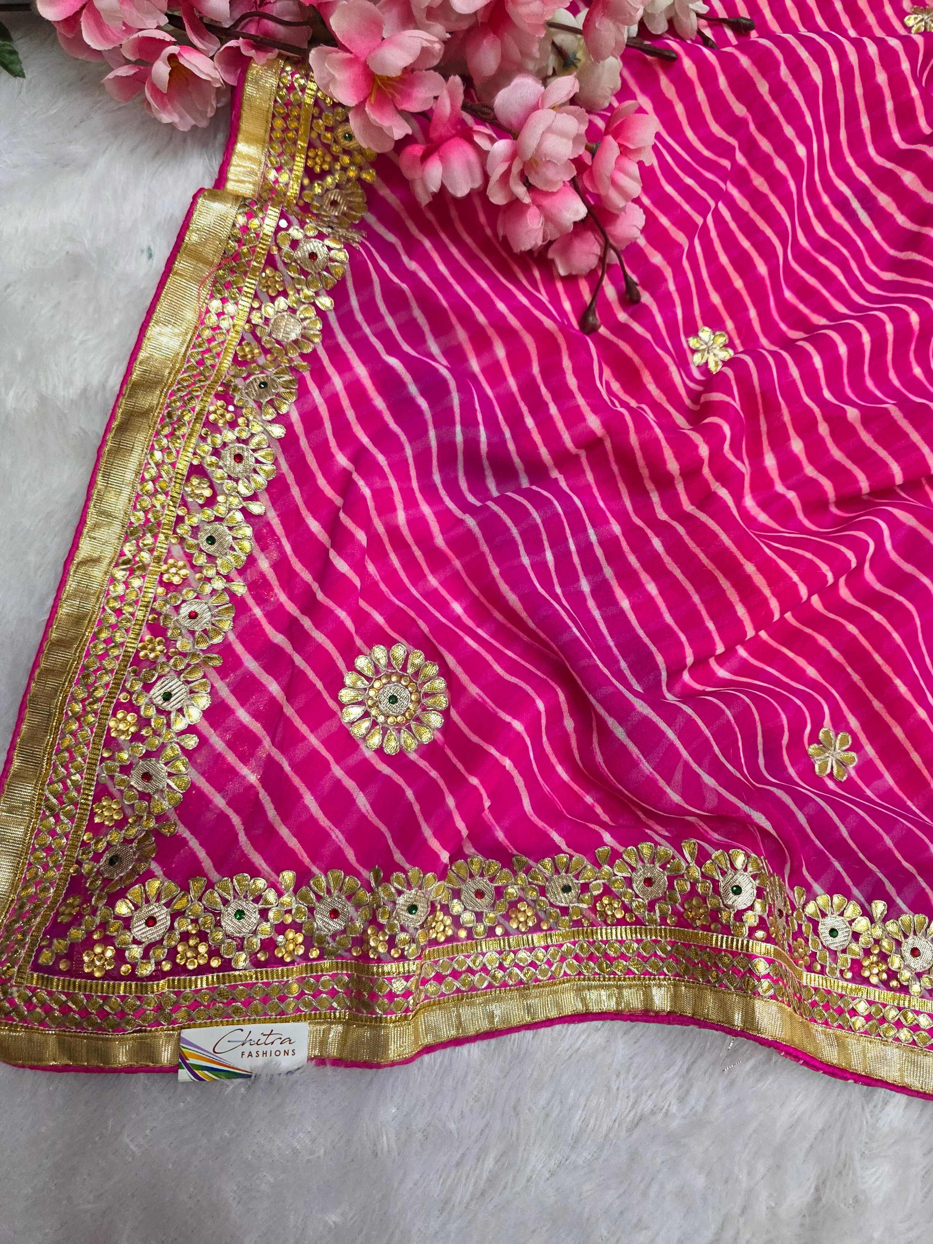 सुंदर गोटापट्टी वर्क के साथ शुद्ध राजस्थानी ओजरिया जॉर्जेट पचरंगी लहरिया साड़ी