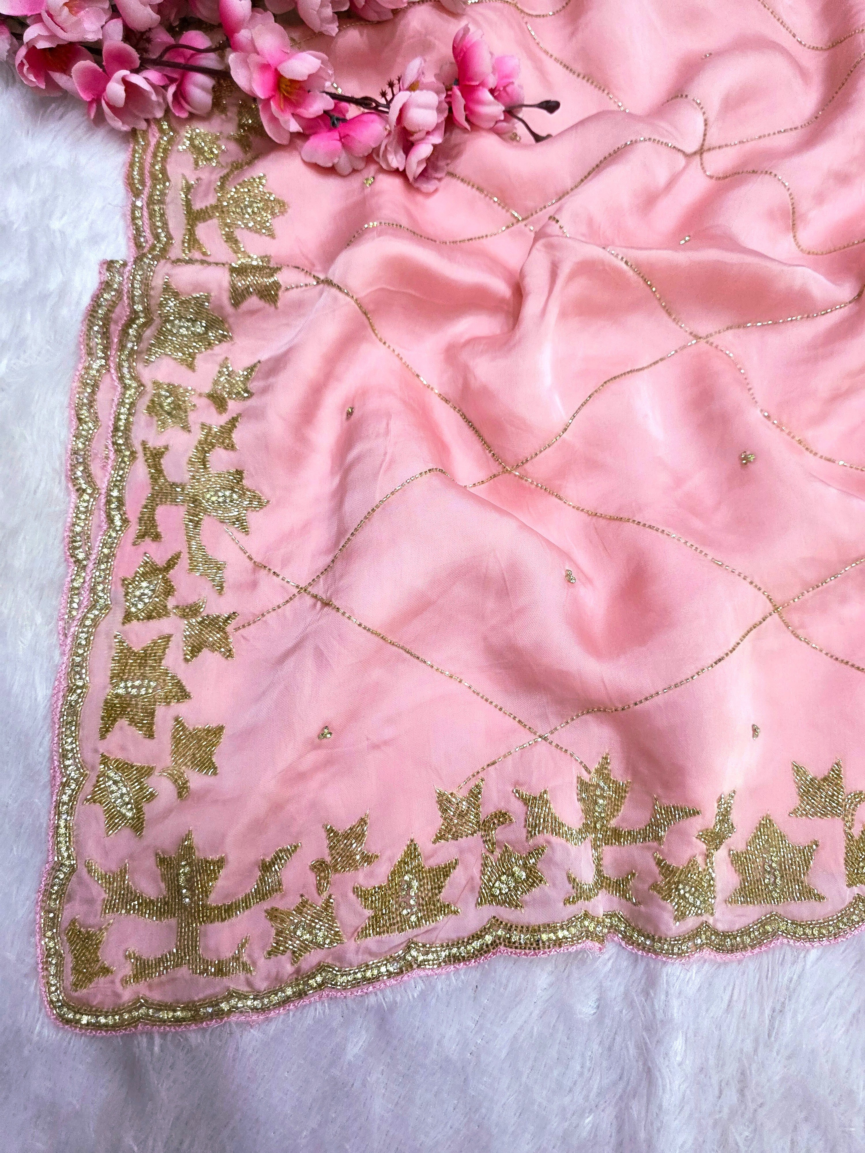 159005 शुद्ध क्रेप सिल्क साड़ी, पूरी साड़ी पर अद्वितीय हस्तकला 