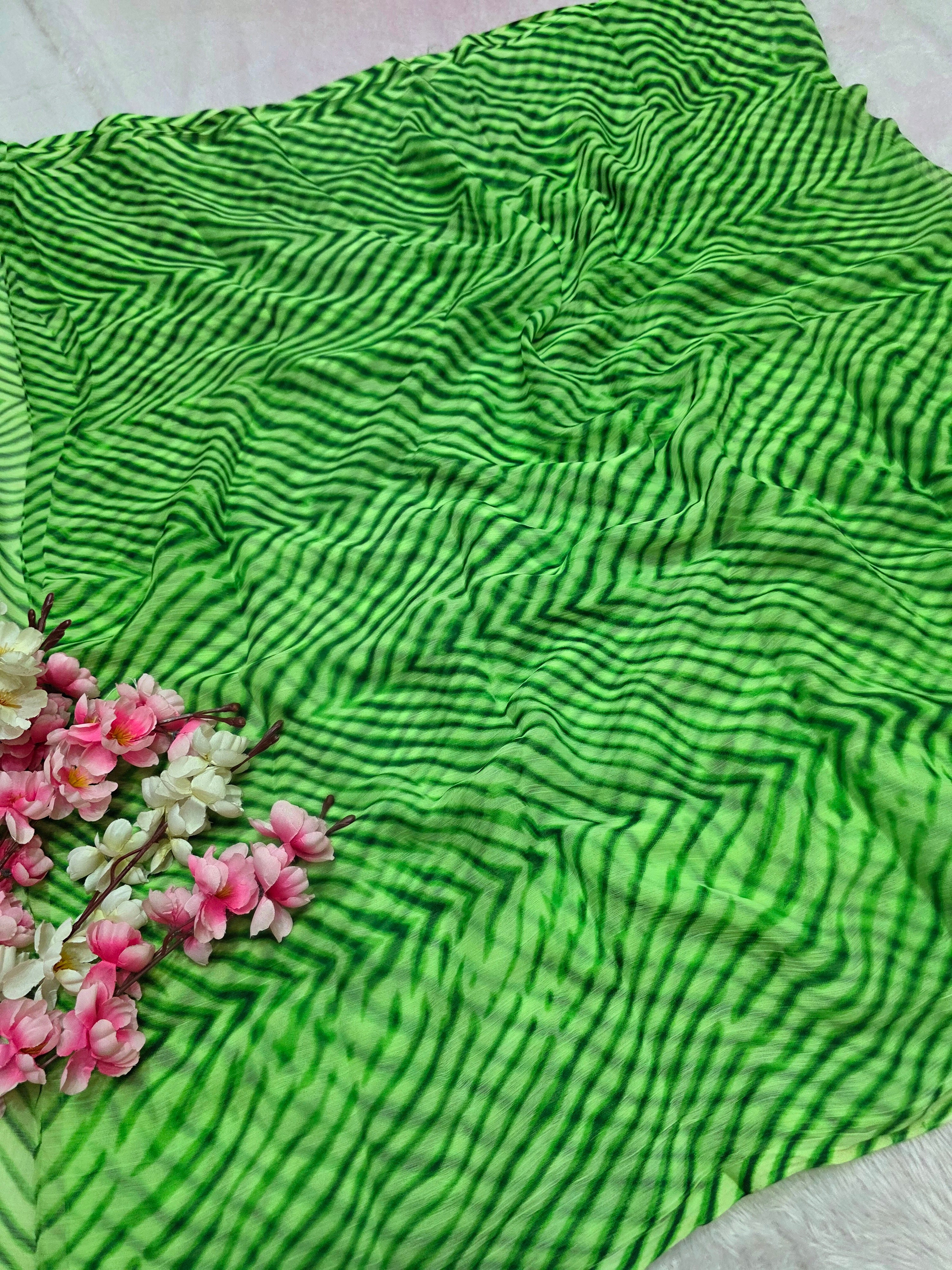 644001 एक्सक्लूसिव शिफॉन फ्लावर प्रिंट साड़ी - हरा 