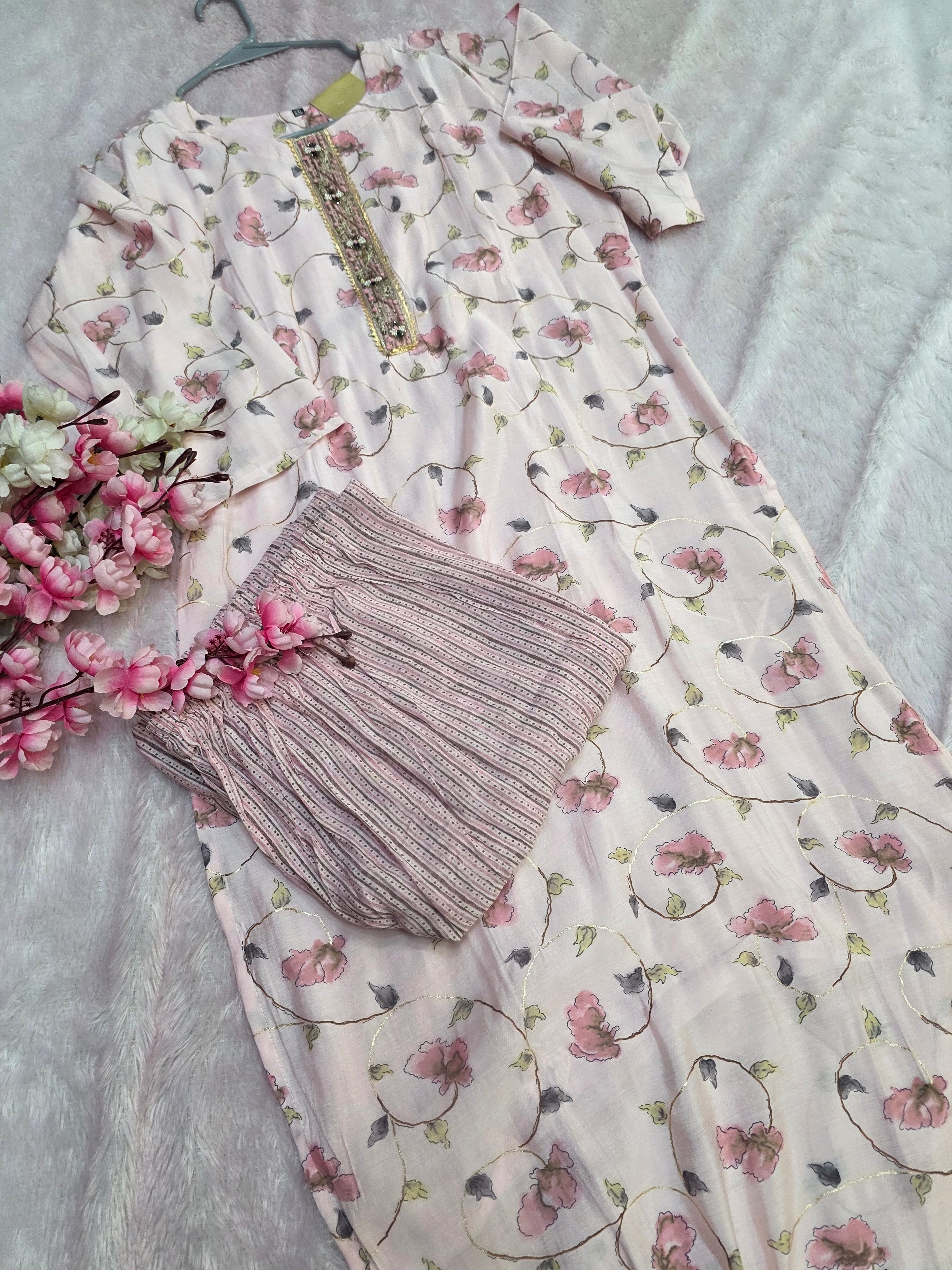 875011 Pure Maslin Silk Flower Printed Kurti with Pant