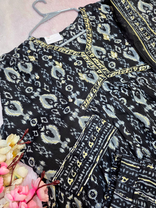 889006 Pure Malmal Cotton Naira Cut Zari Work Kurti With Dupatta and Pant - Black