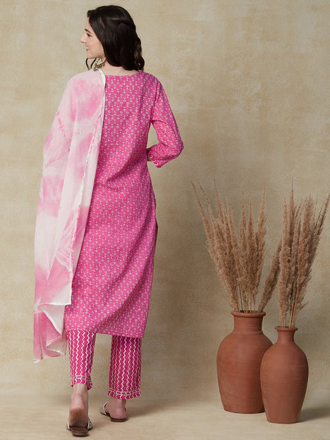 Floral Printed Zari Embroidered Kurta With Pants & Shibori Dupatta - Pink