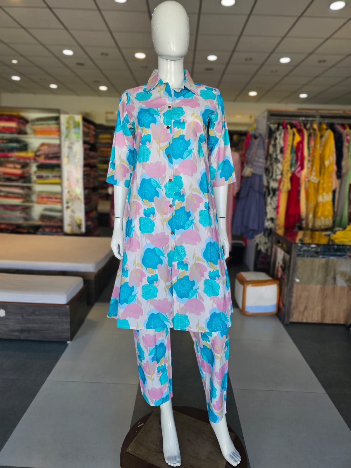 614006 शुद्ध मलमल कॉटन हाथ से पेंट किया हुआ कॉर्ड सेट 