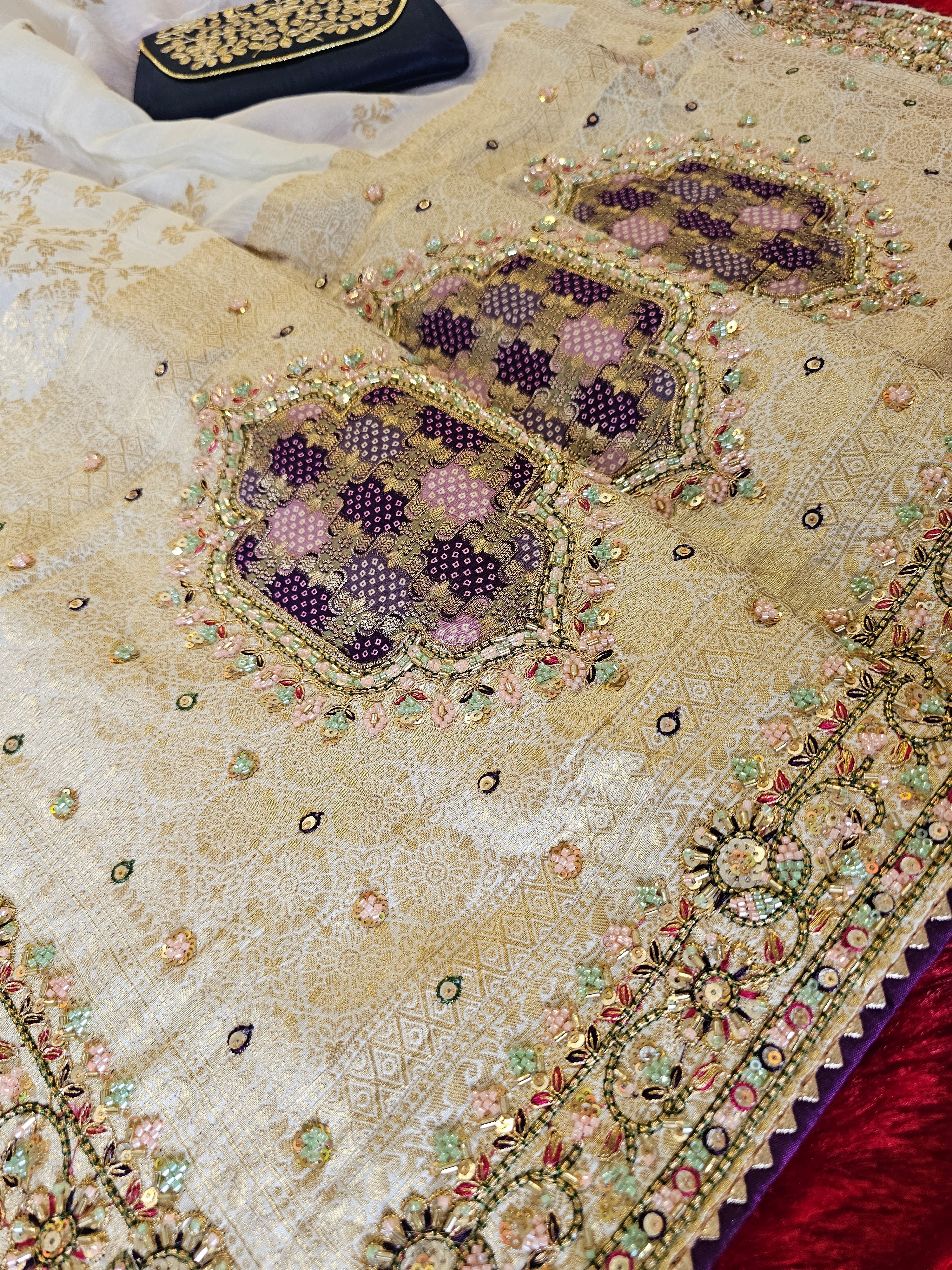 C69002 Pure Dola Silk Weaving Work with Unique Pallu and Hand Work Saree With Bandhani Blouse