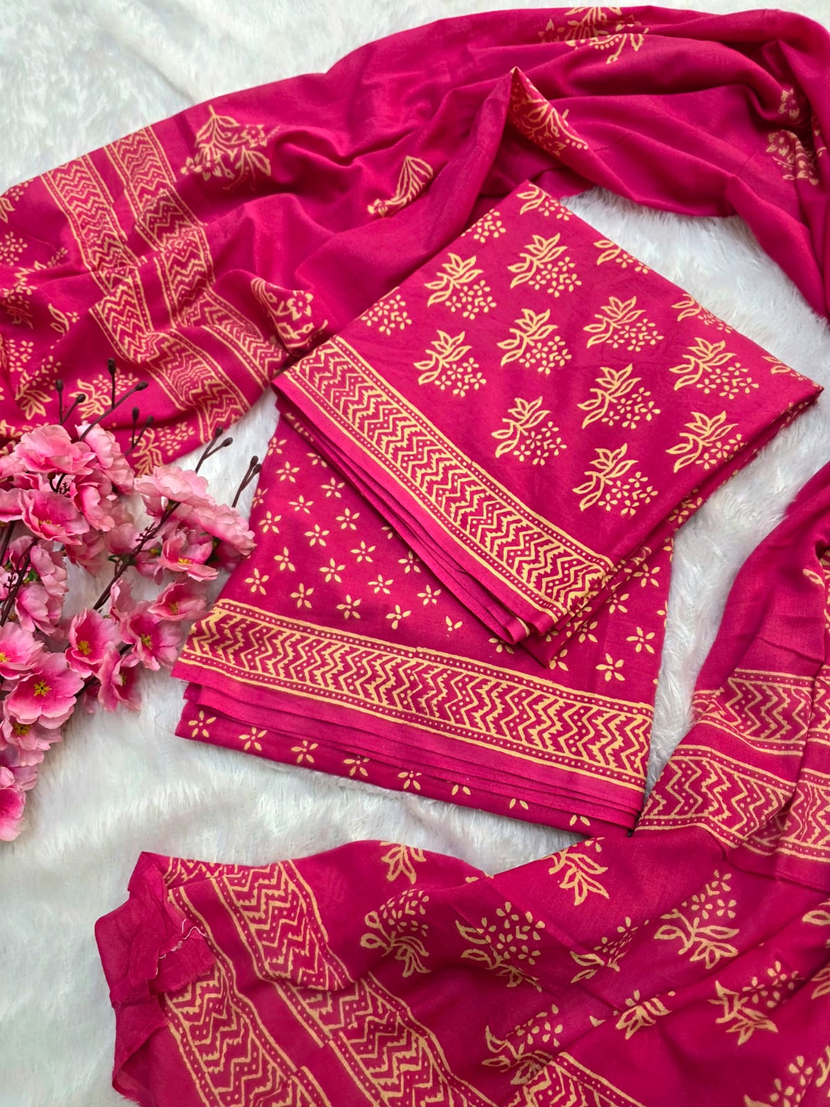 804006 Pure Malmal Cotton Hand Block Print Unstitched Suit