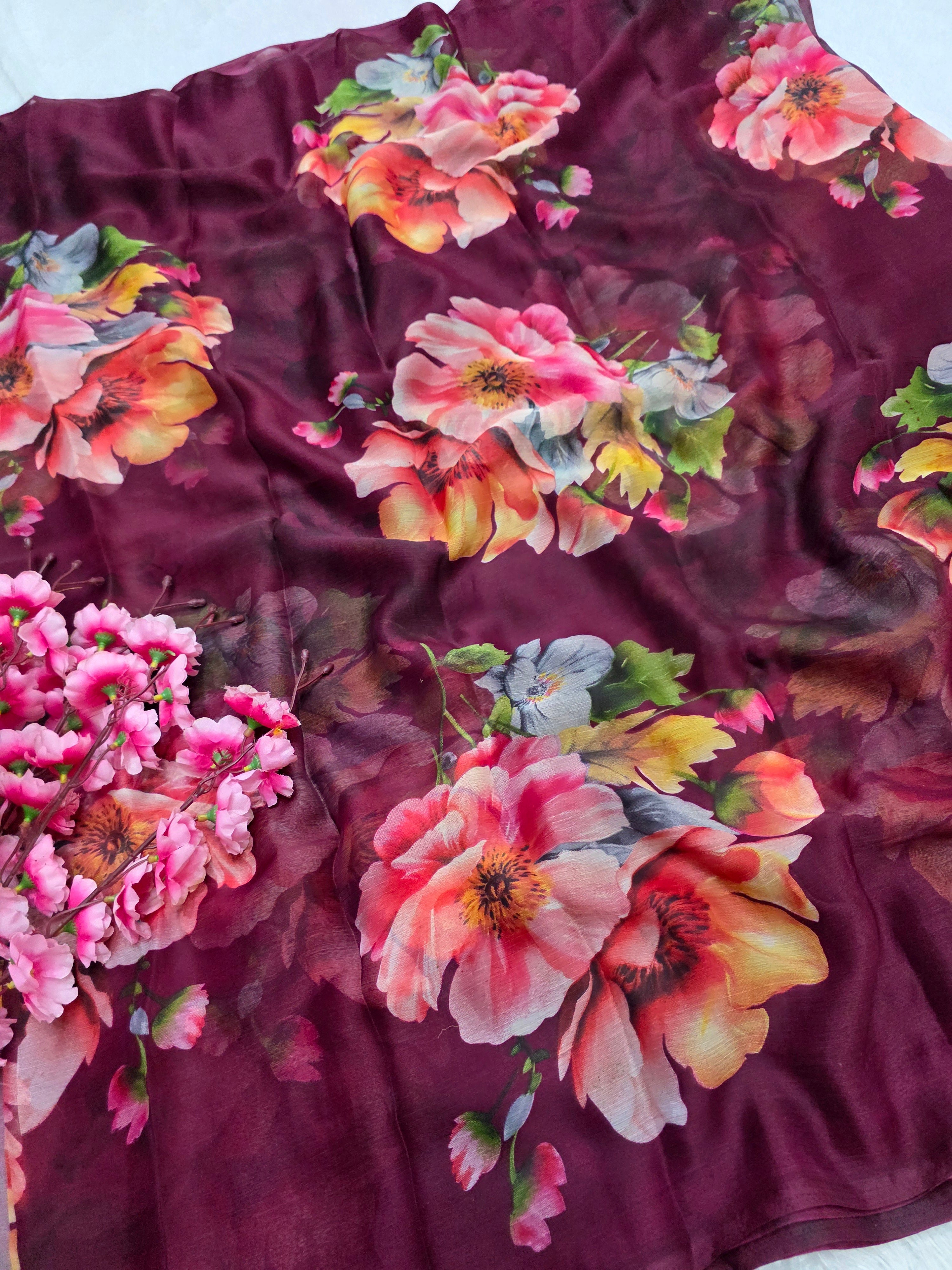 845006 Lightweight Elegant Semi Chiffon Flower Print Shaded Saree - Wine