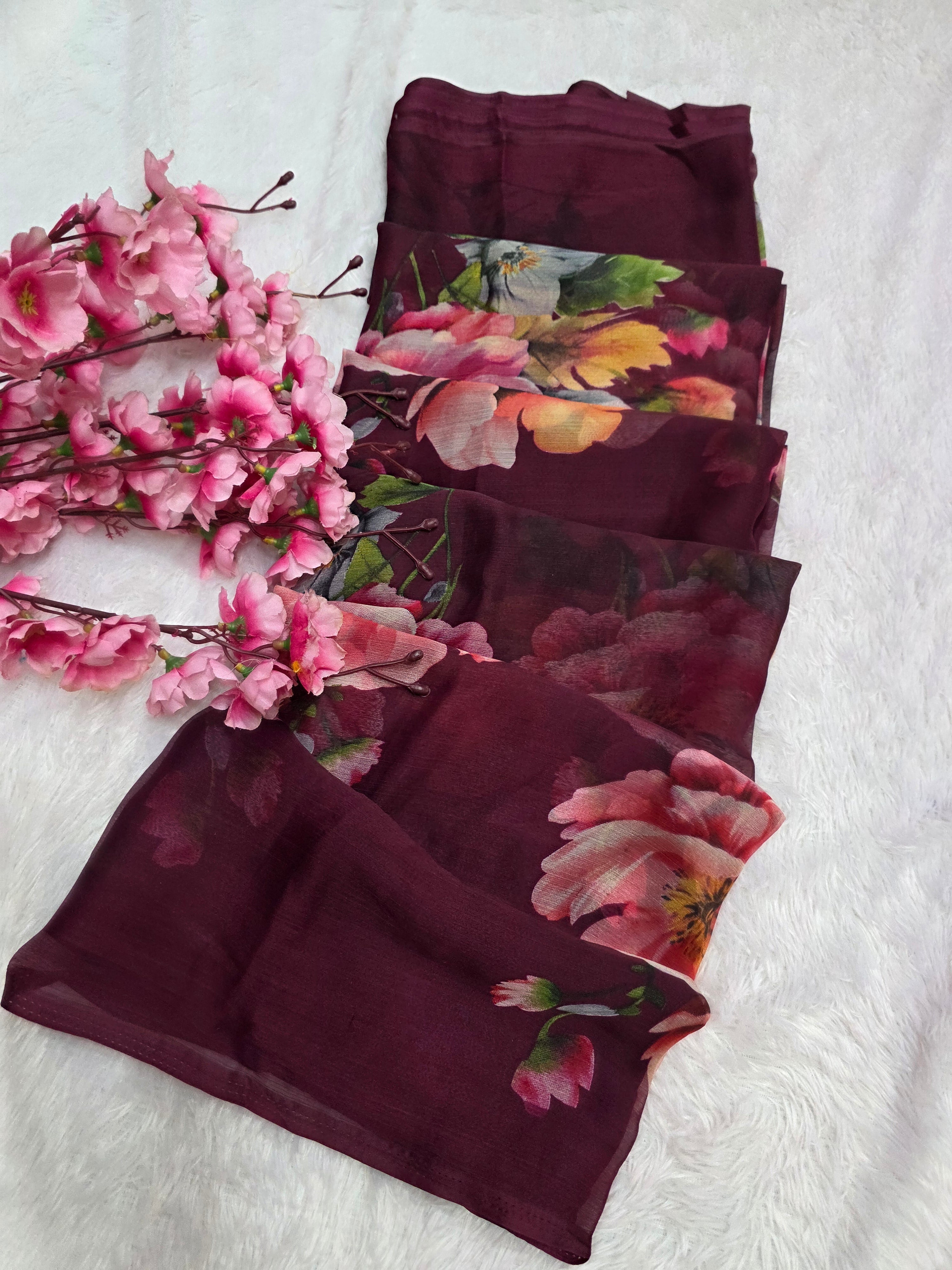 845006 Lightweight Elegant Semi Chiffon Flower Print Shaded Saree - Wine