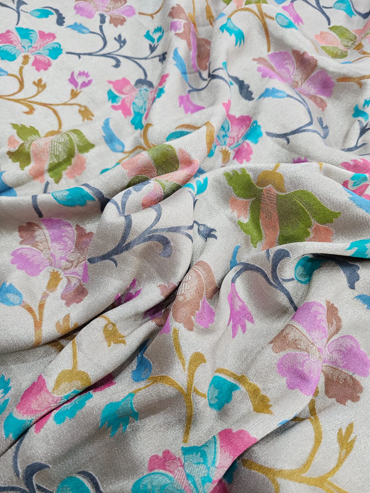 C66003 शुद्ध जॉर्जेट साड़ी सिल्वर ज़री और रेशम बुनाई के साथ - हरा