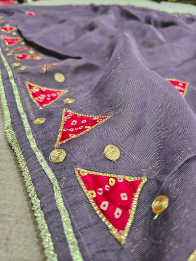 665005 फैंसी डिजाइनर सेमी पार्टी वियर साड़ी बांधनी ब्लाउज के साथ - बैंगनी