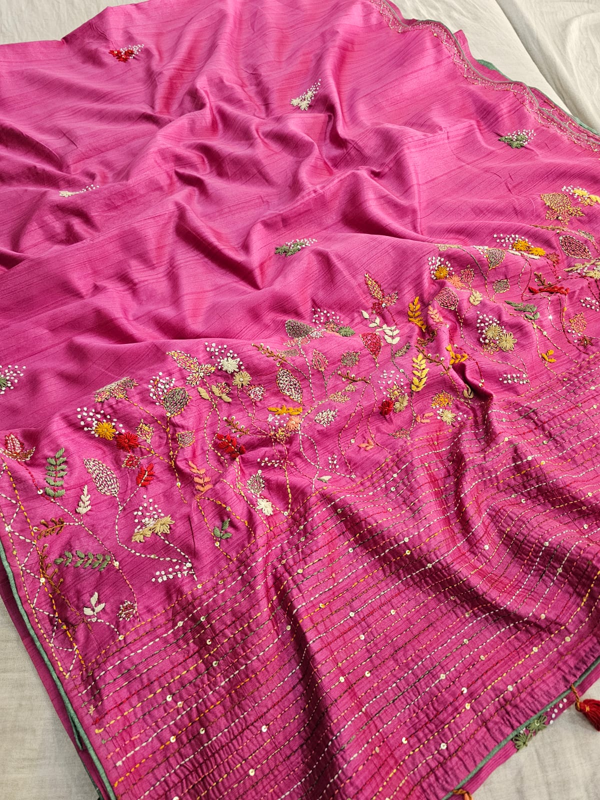 शुद्ध टसर सिल्क हाथ से बनी लेहरिया साड़ी प्रीमियम गोटापट्टी वर्क के साथ - 8837