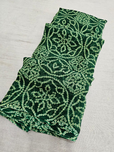 635007 एक्सक्लूसिव बंधनी प्रिंट सेमी शिफॉन साड़ी - गहरा हरा 