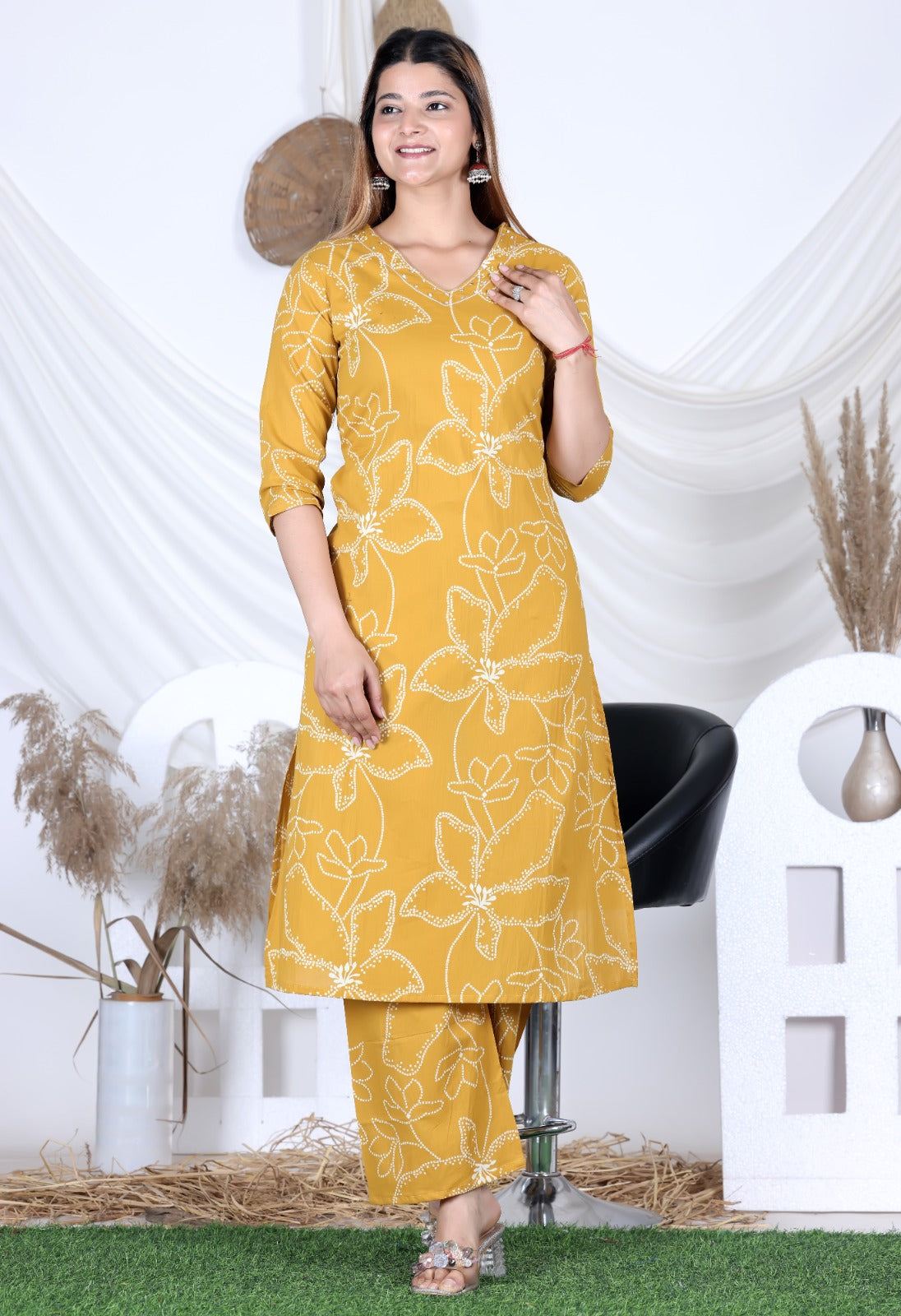 835001 Pure Cotton Straight Flower Print Cotton Kurti With Pant - Yellow