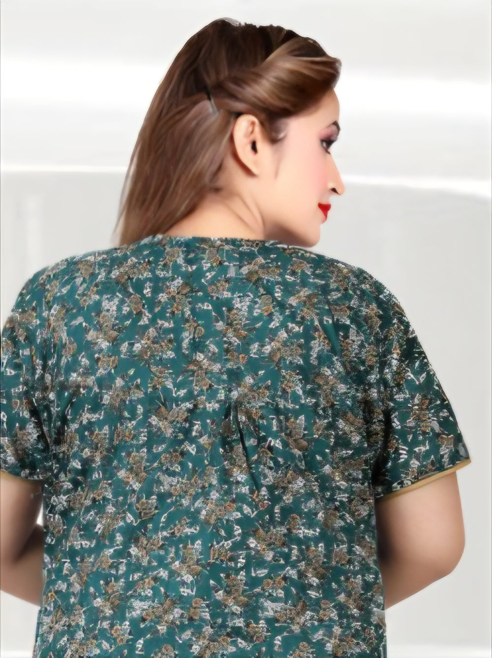 888007 Very Soft And Comfortable Night Gown with One Side Pocket - Green