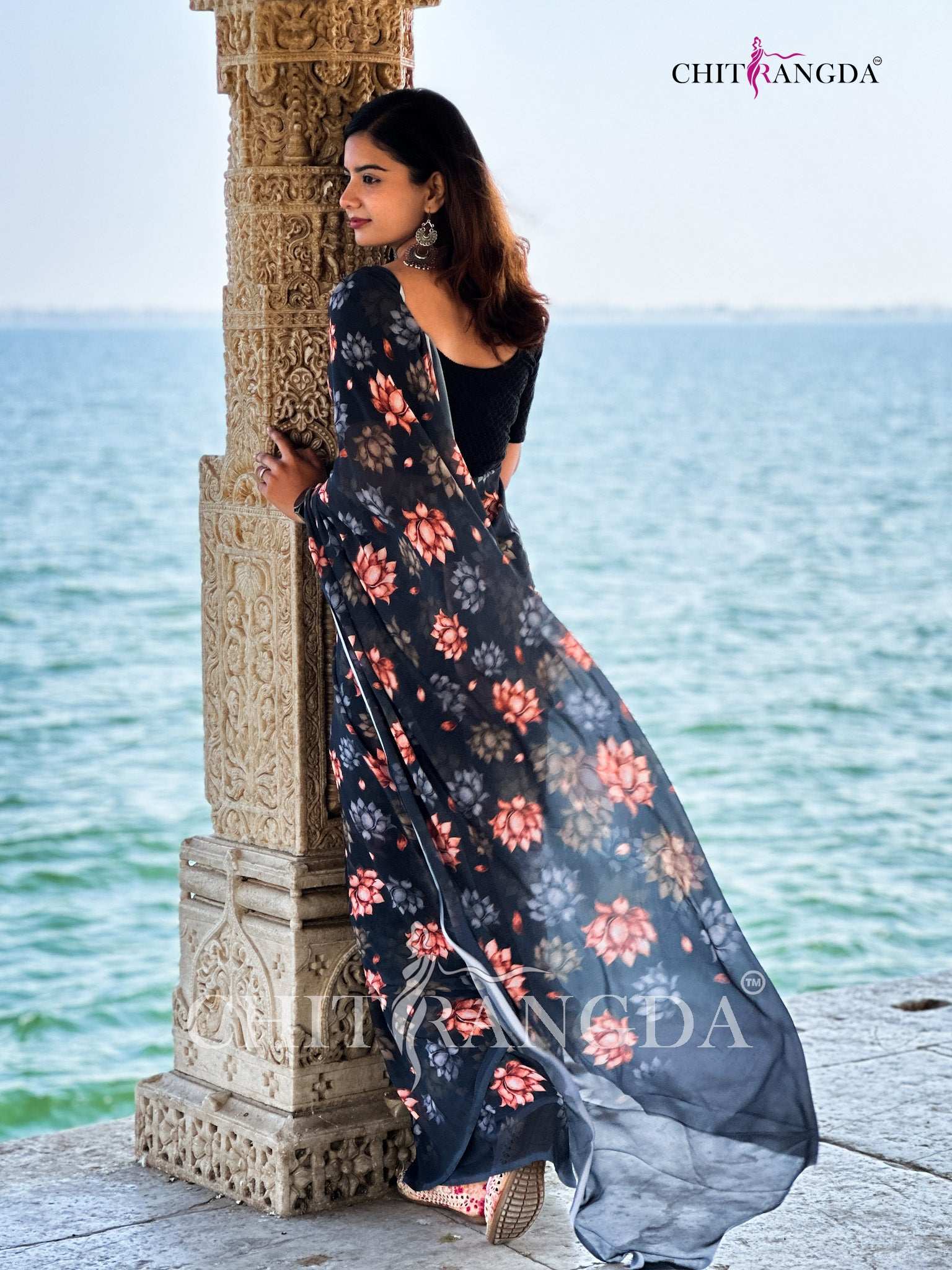 706003 Digital Flower Print Georgette Crepe Saree
