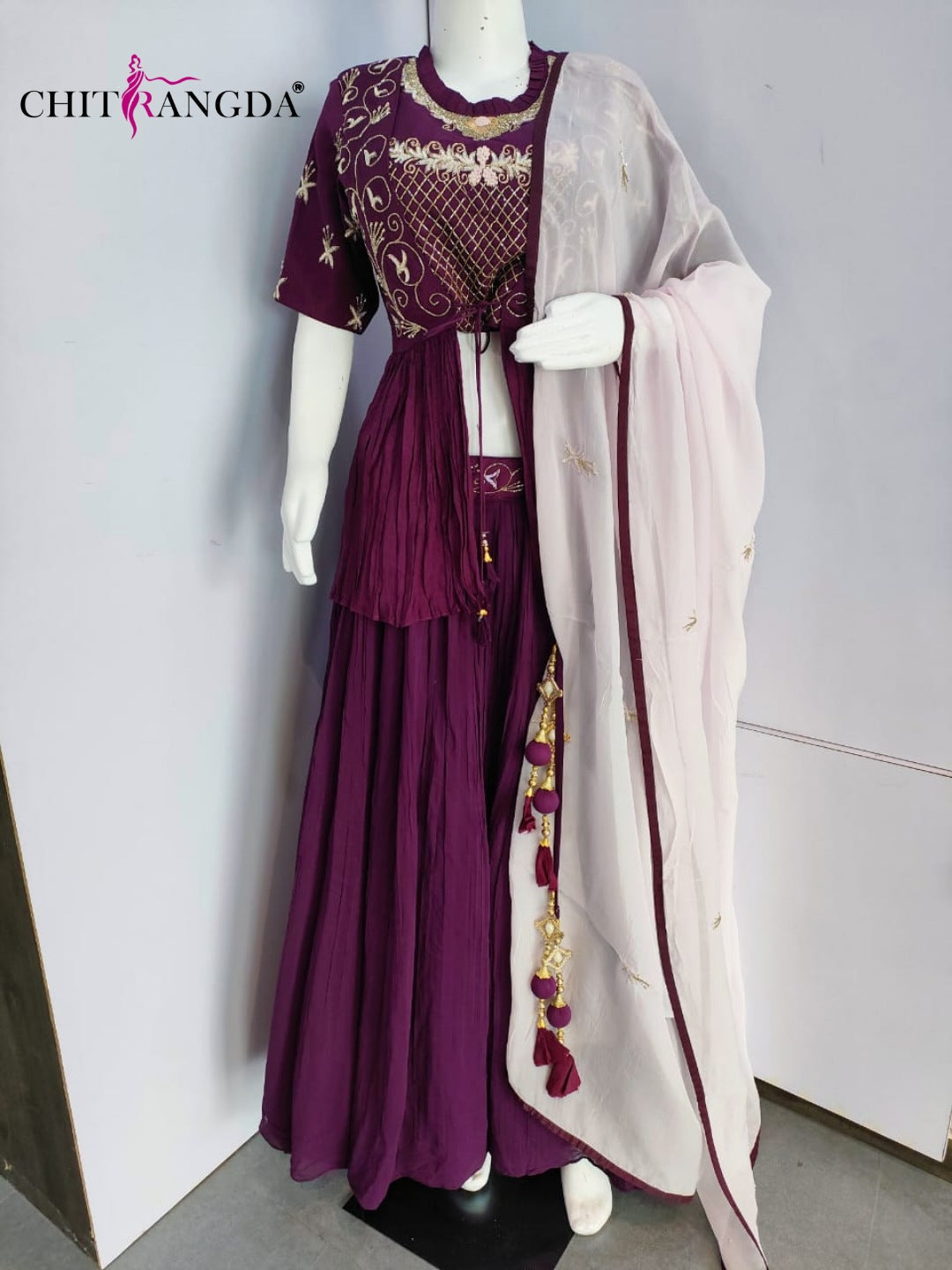 152001 Trendy Light Crop Top Lehenga With Organza Dupatta