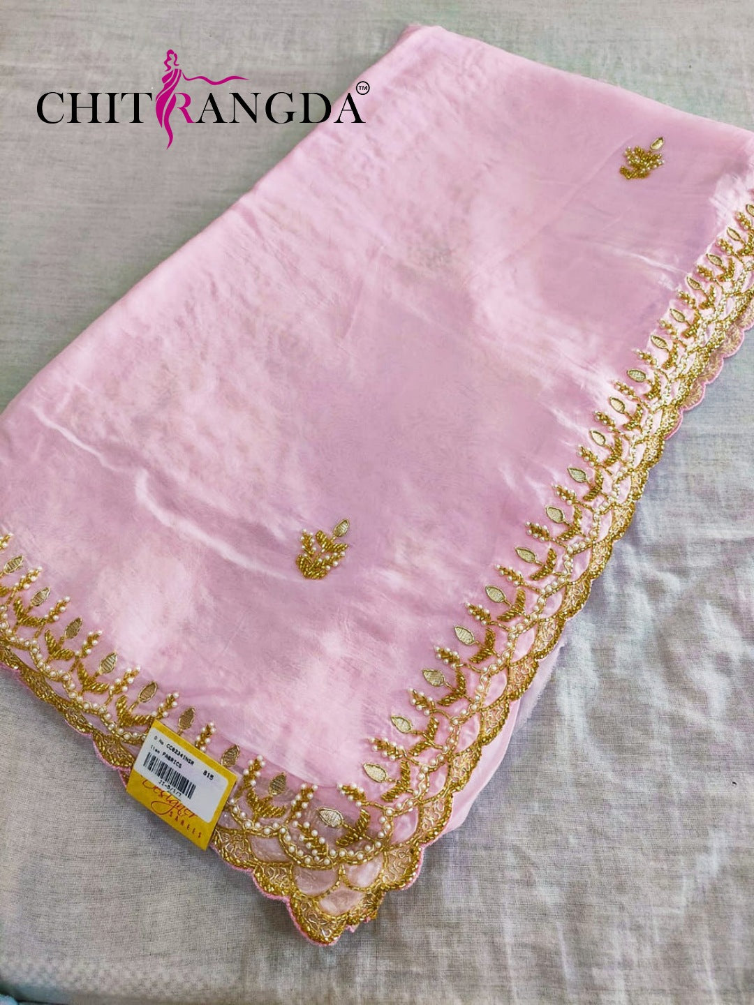 142004 कटदाना और मोती के काम वाली अनोखी डिज़ाइनर साड़ी 