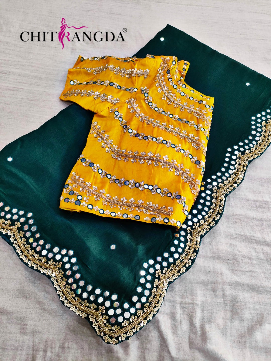 139003 सेलिब्रिटी डिजाइनर मिरर वर्क साड़ी हैवी स्टाइल स्टिच ब्लाउज के साथ 