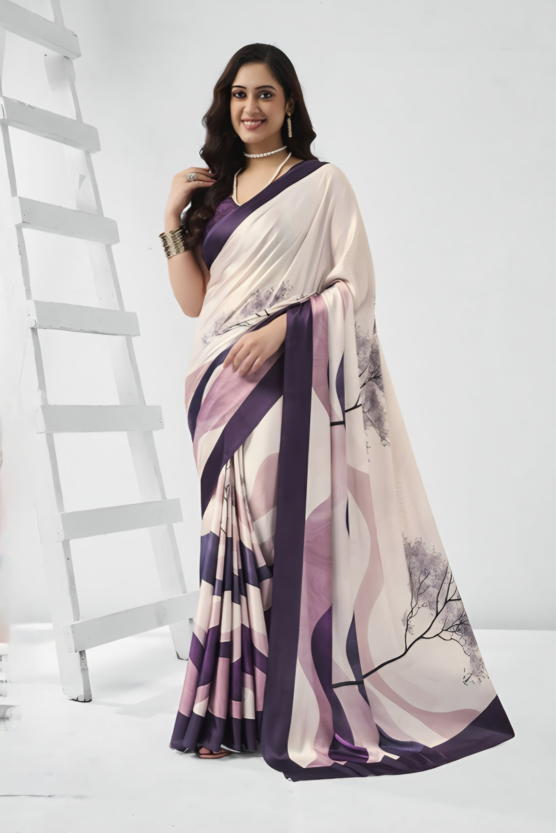 698008 फ्लावर प्रिंट इटैलियन क्रेप सिल्क साड़ी 