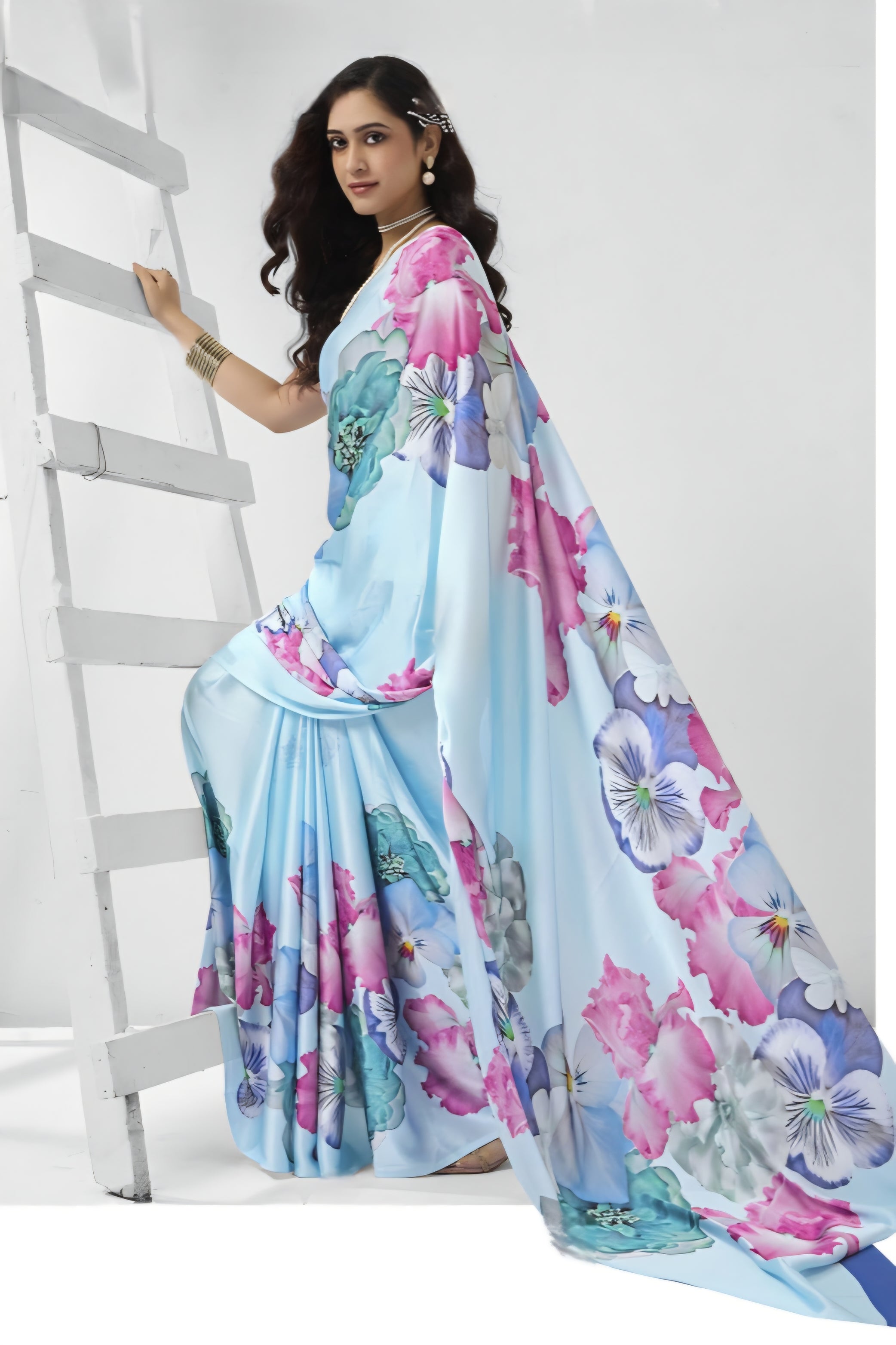 917002 Stylish Bollywood Style Print Soft Italian Crepe Silk Saree -