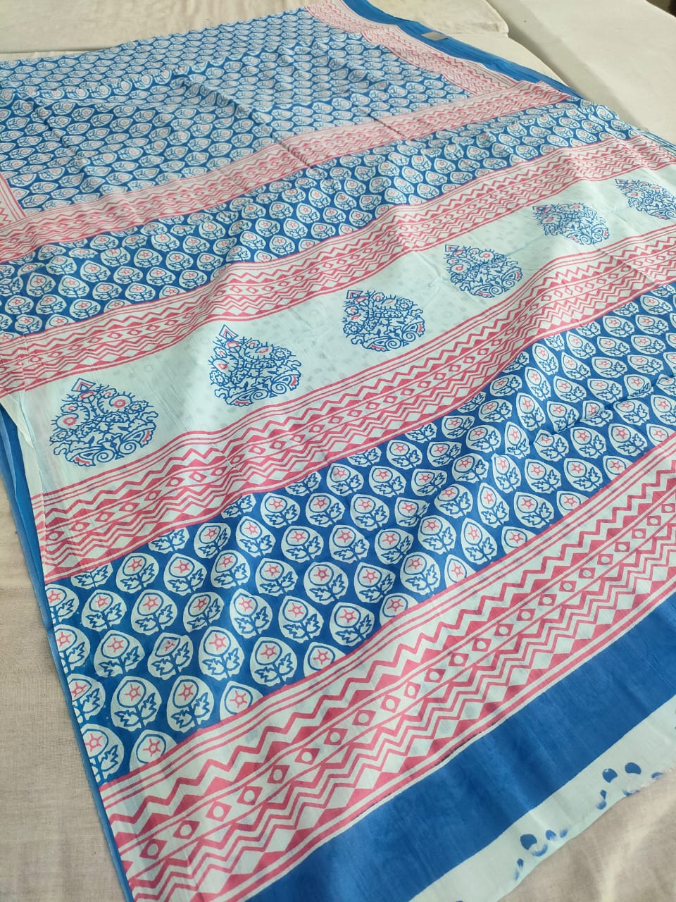 428002 Pure Soft Cotton Hand Printed Saree